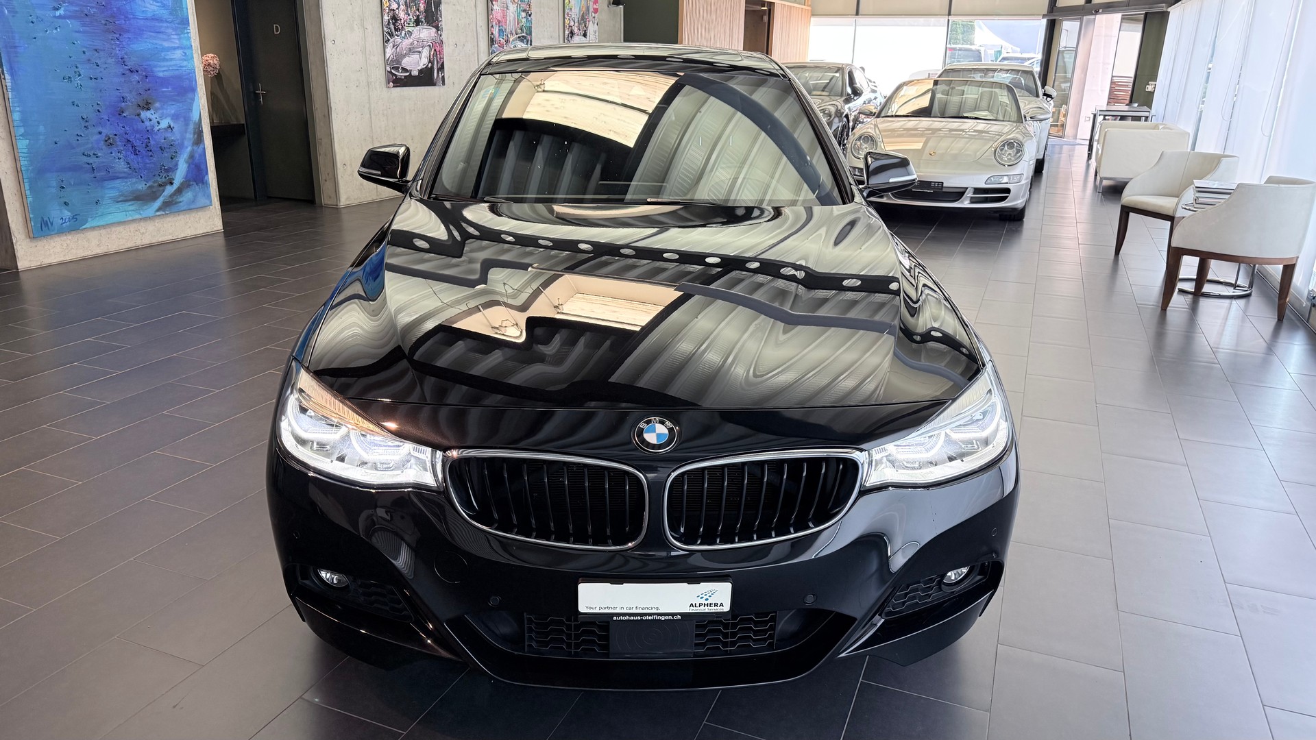 BMW 330i xDrive SAG Gran Turismo-showroom-element-3
