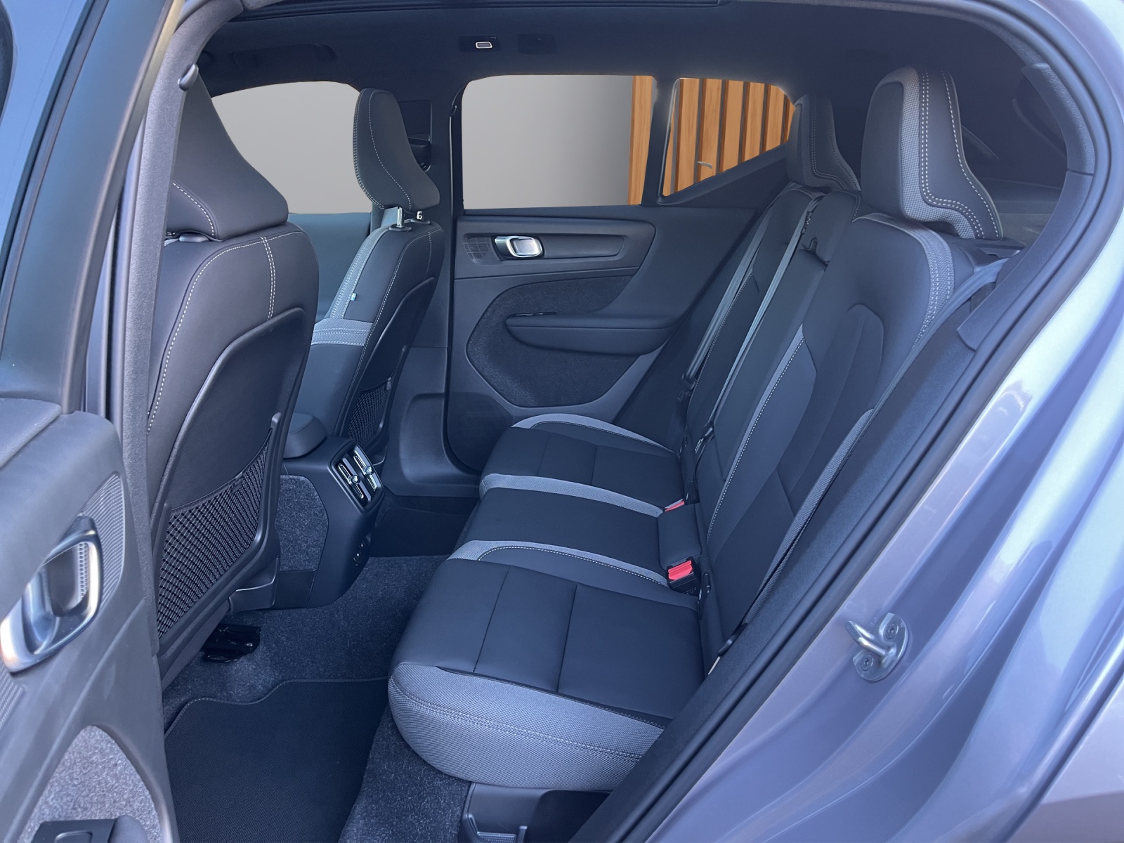 VOLVO EX40 Twin Performance Ultra AWD-image-9