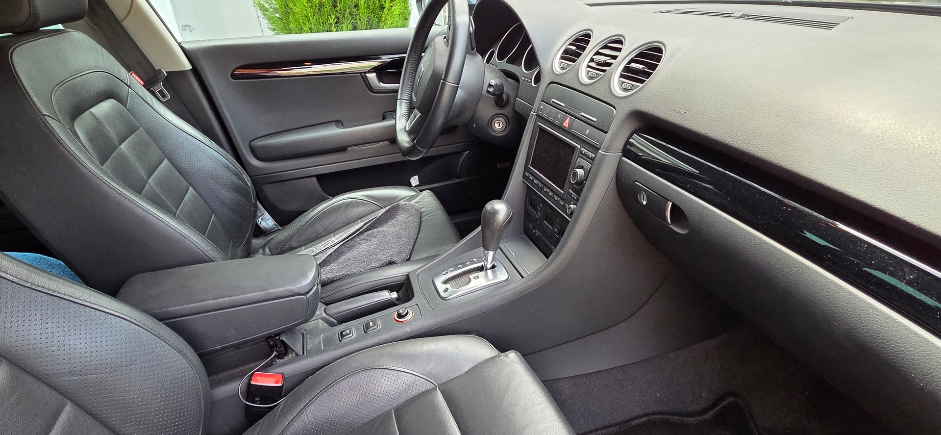 SEAT ST 2.0 TSI-image-4