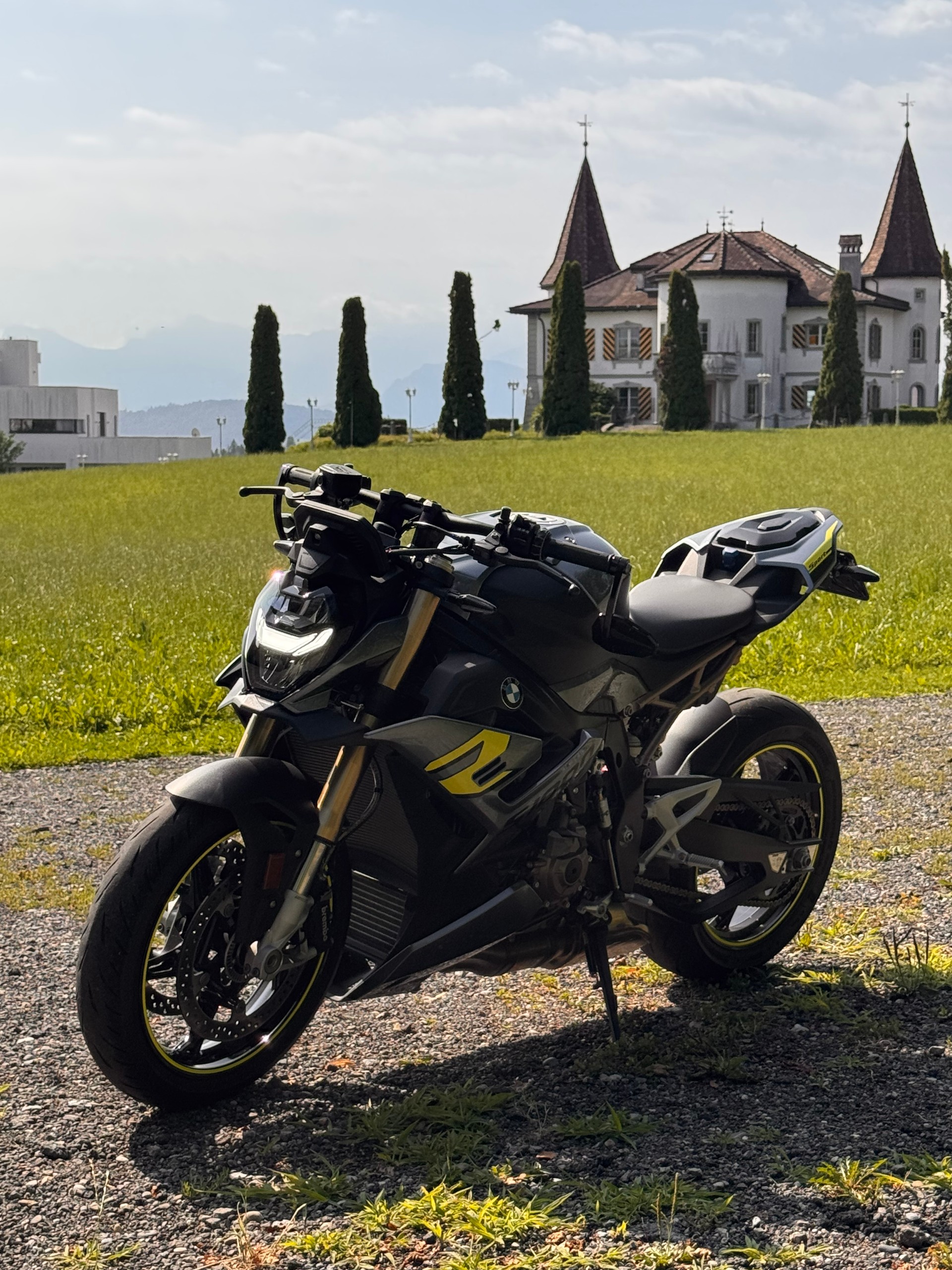 BMW S 1000 R-image-1