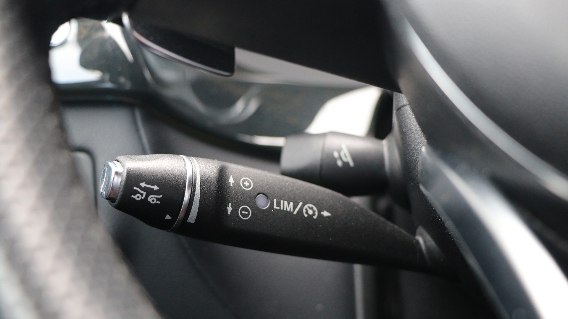MERCEDES-BENZ CLS 250 d 4Matic BlueTEC-image-13