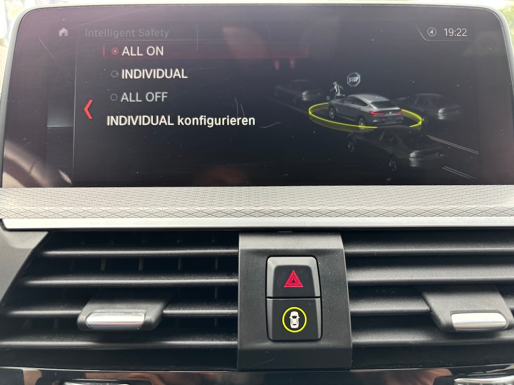 BMW X4 xDrive 20d M Sport X Steptronic-image-16