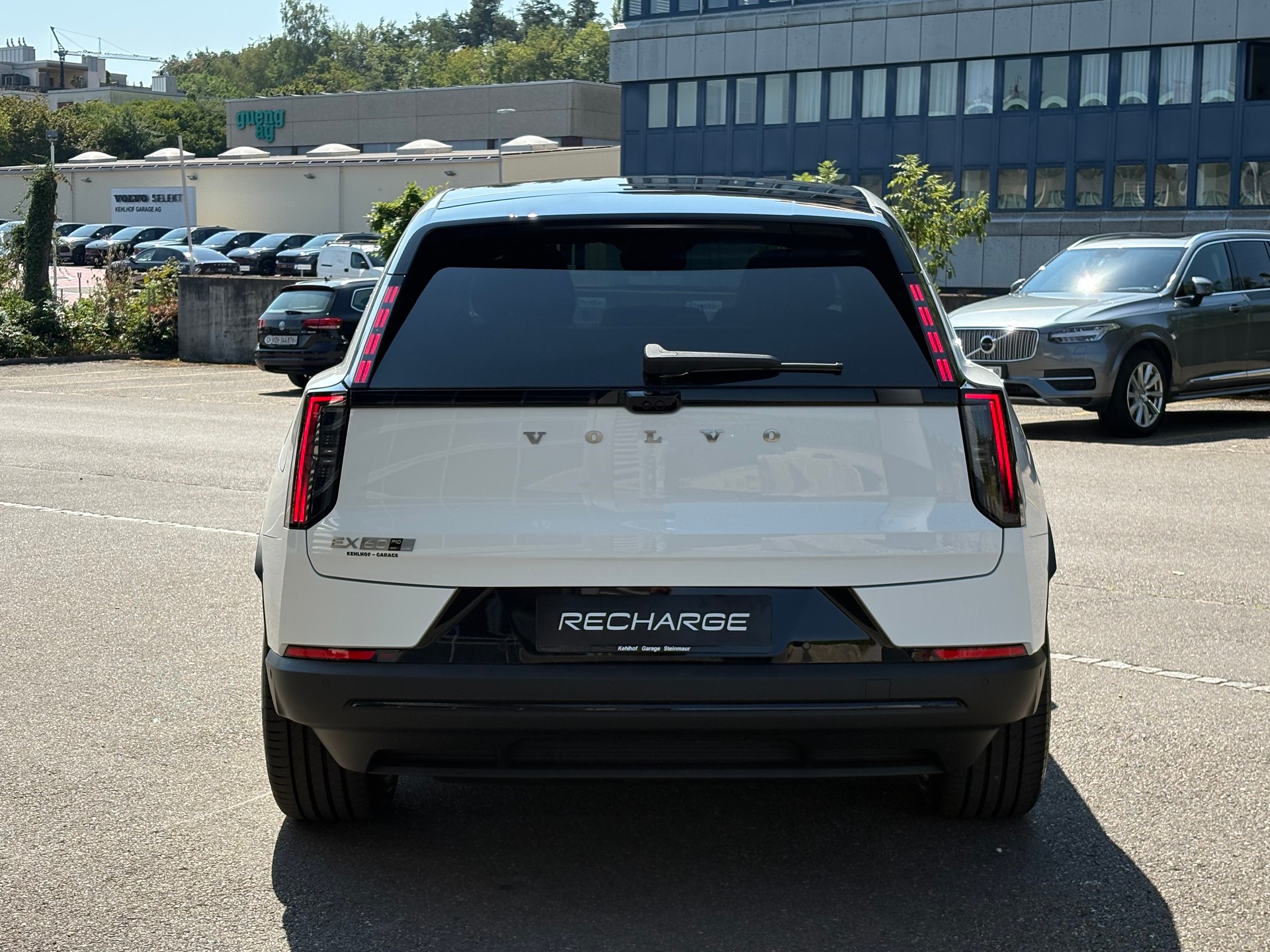 VOLVO EX60 Twin Ultra AWD-image-10