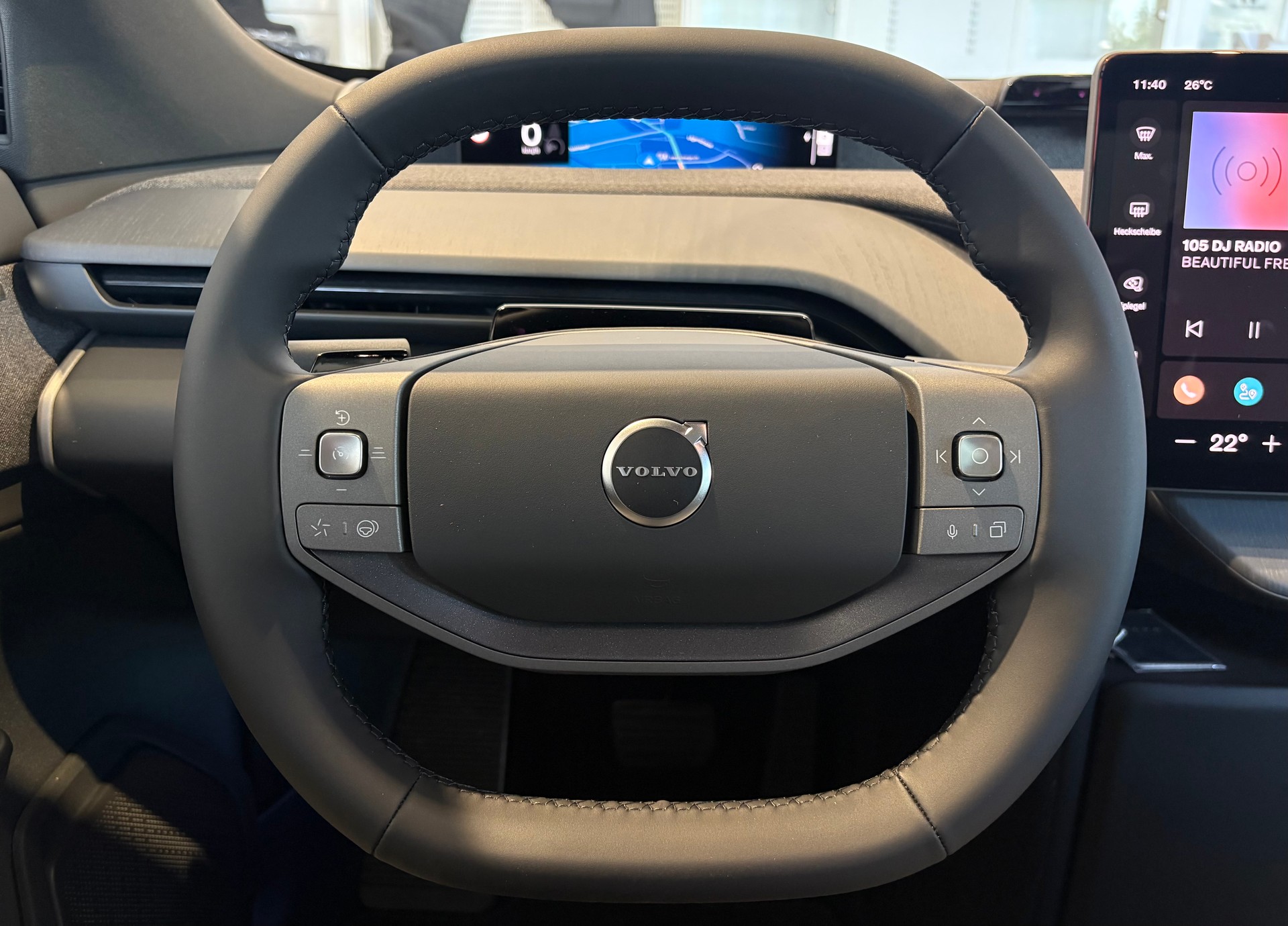 VOLVO EX60 Twin Ultra AWD-image-24