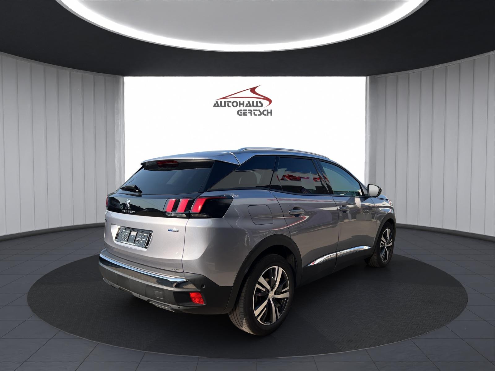 PEUGEOT 3008 1.2 PureTech Allure-showroom-element-3