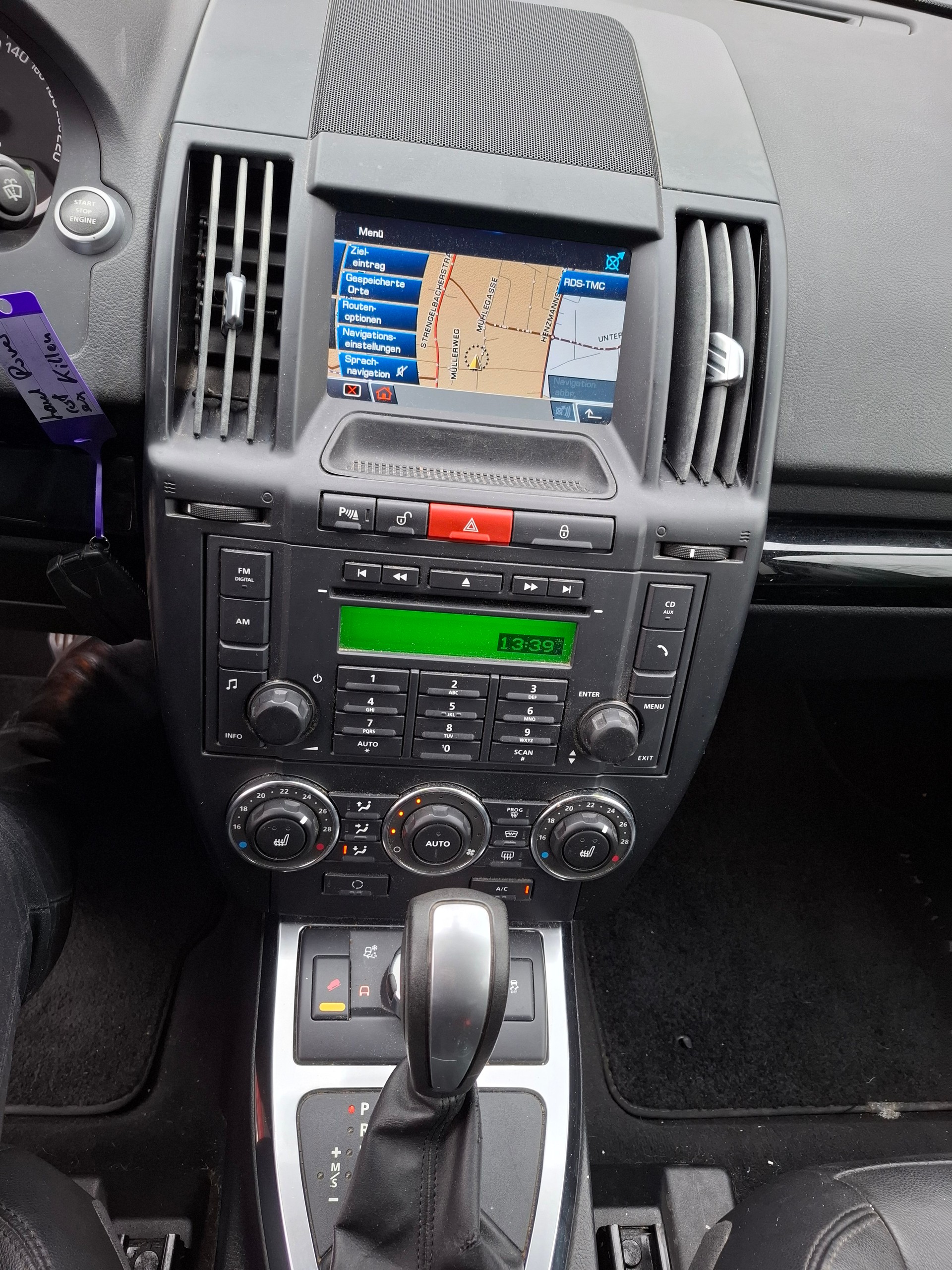 LAND ROVER Freelander 2.2 SD4 S Automatic-image-11