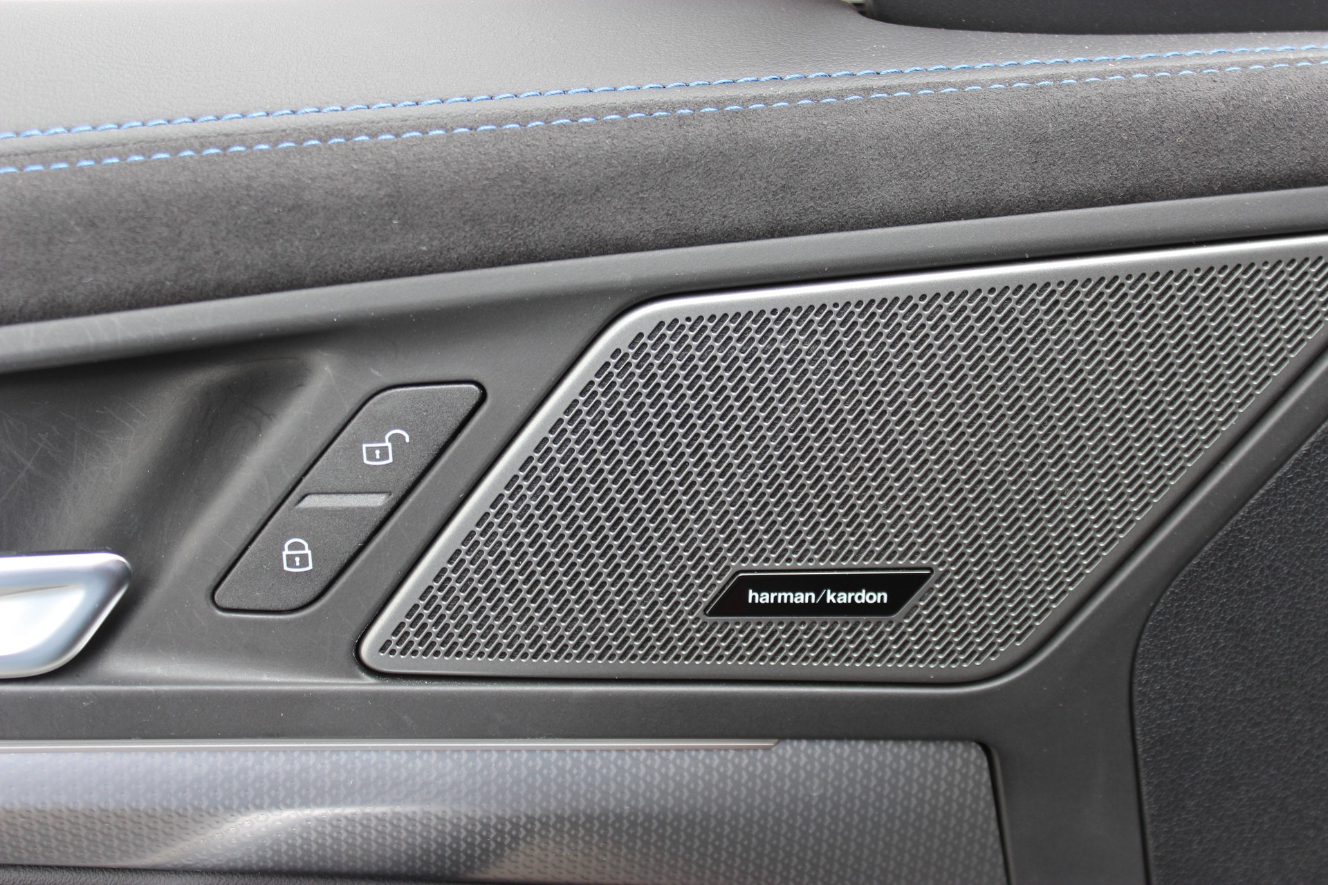 BMW X1 xDrive M35i-image-9