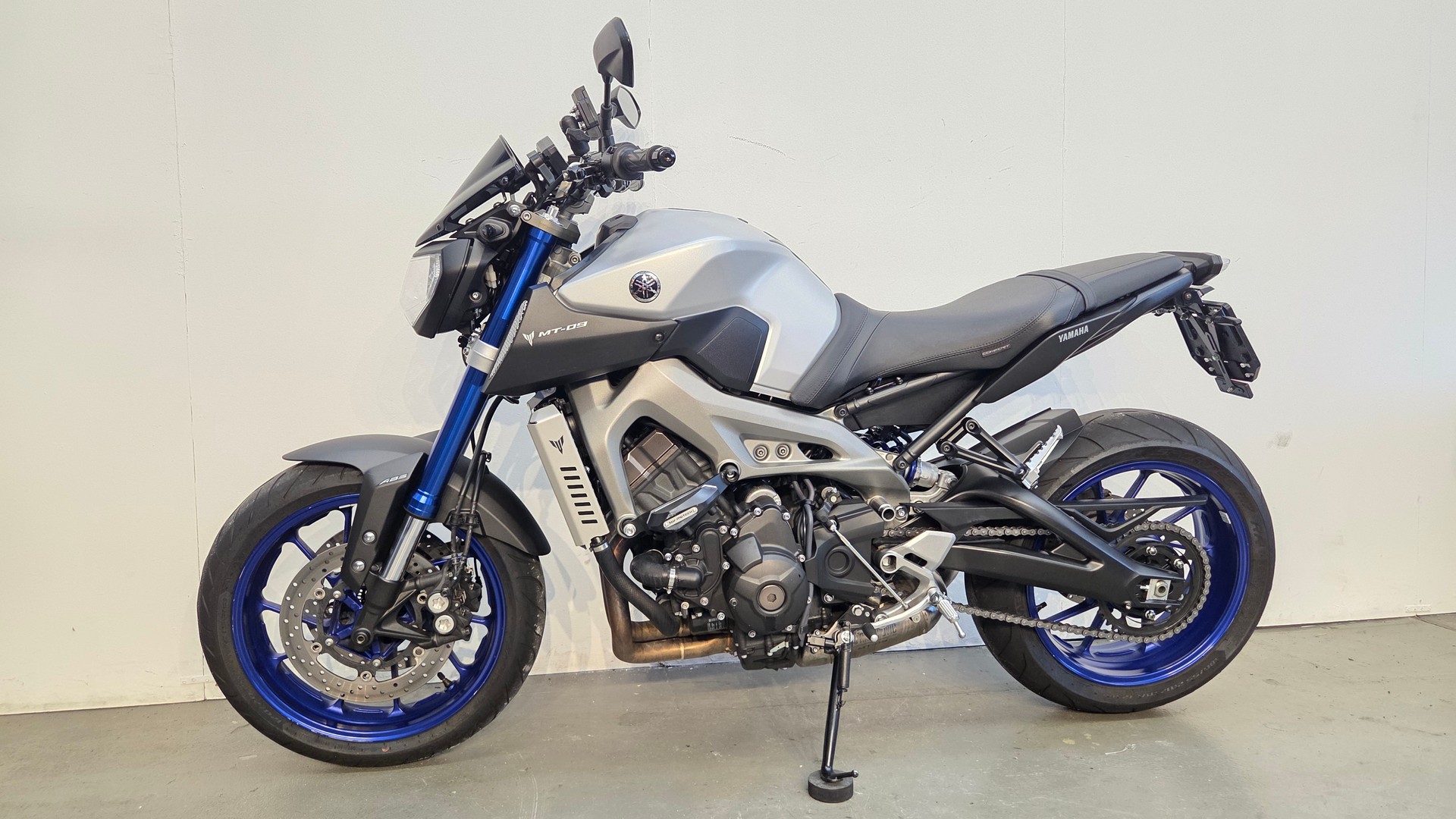 YAMAHA MT-09 ABS-image-3