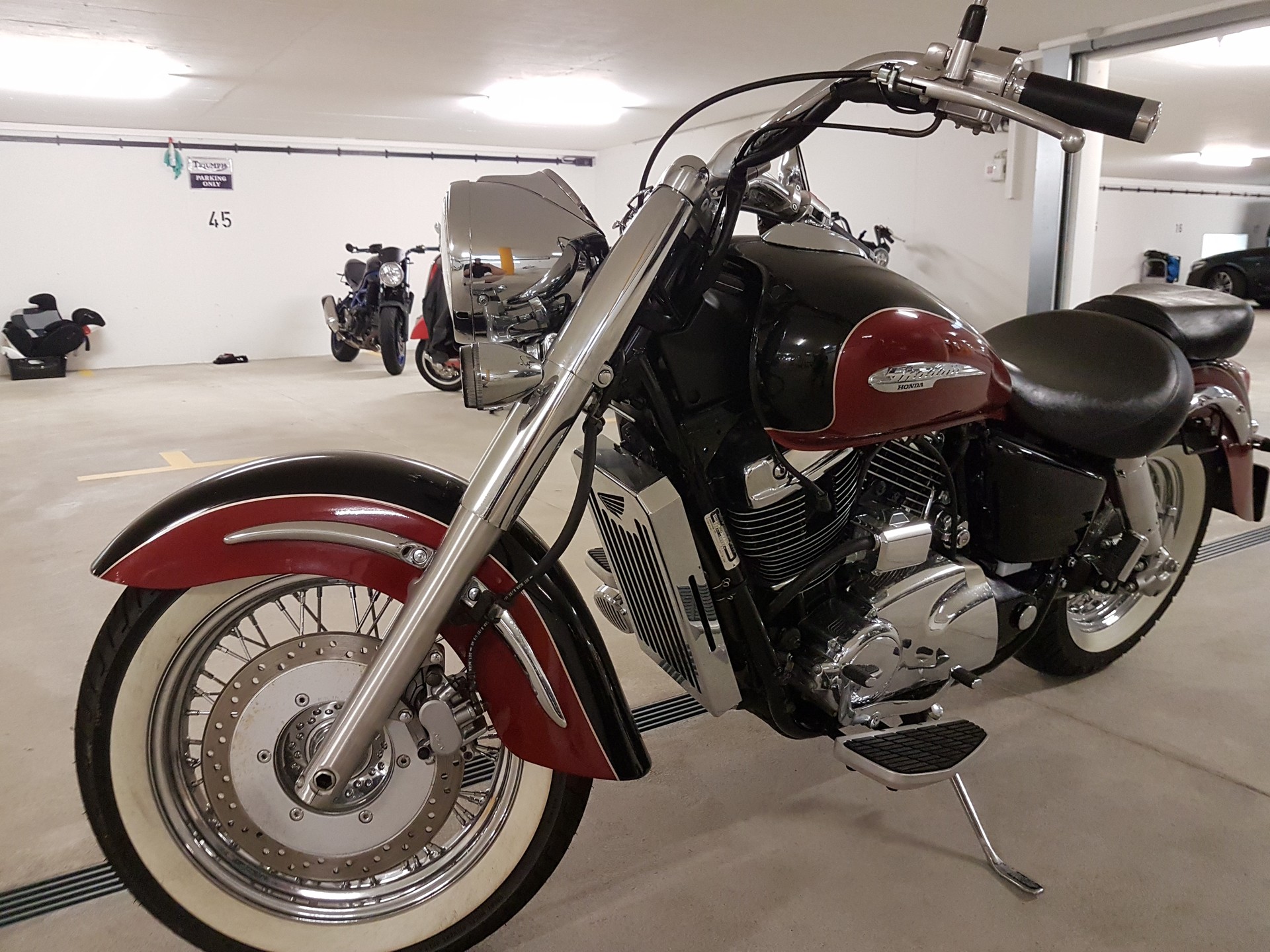 HONDA VT 1100 C3 Shadow Aero-image-7