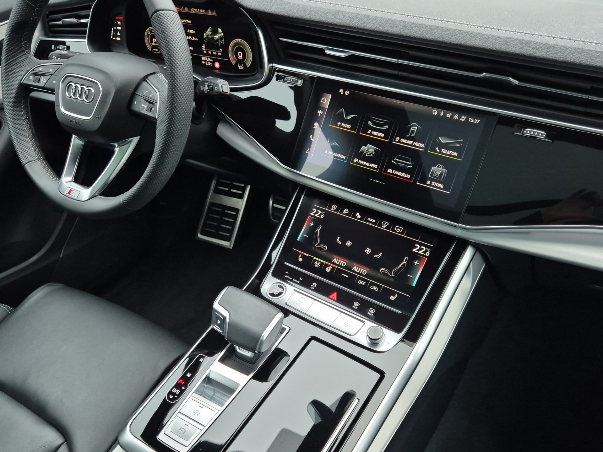 AUDI Q7 50 TDI quattro S Line tiptronic-image-17