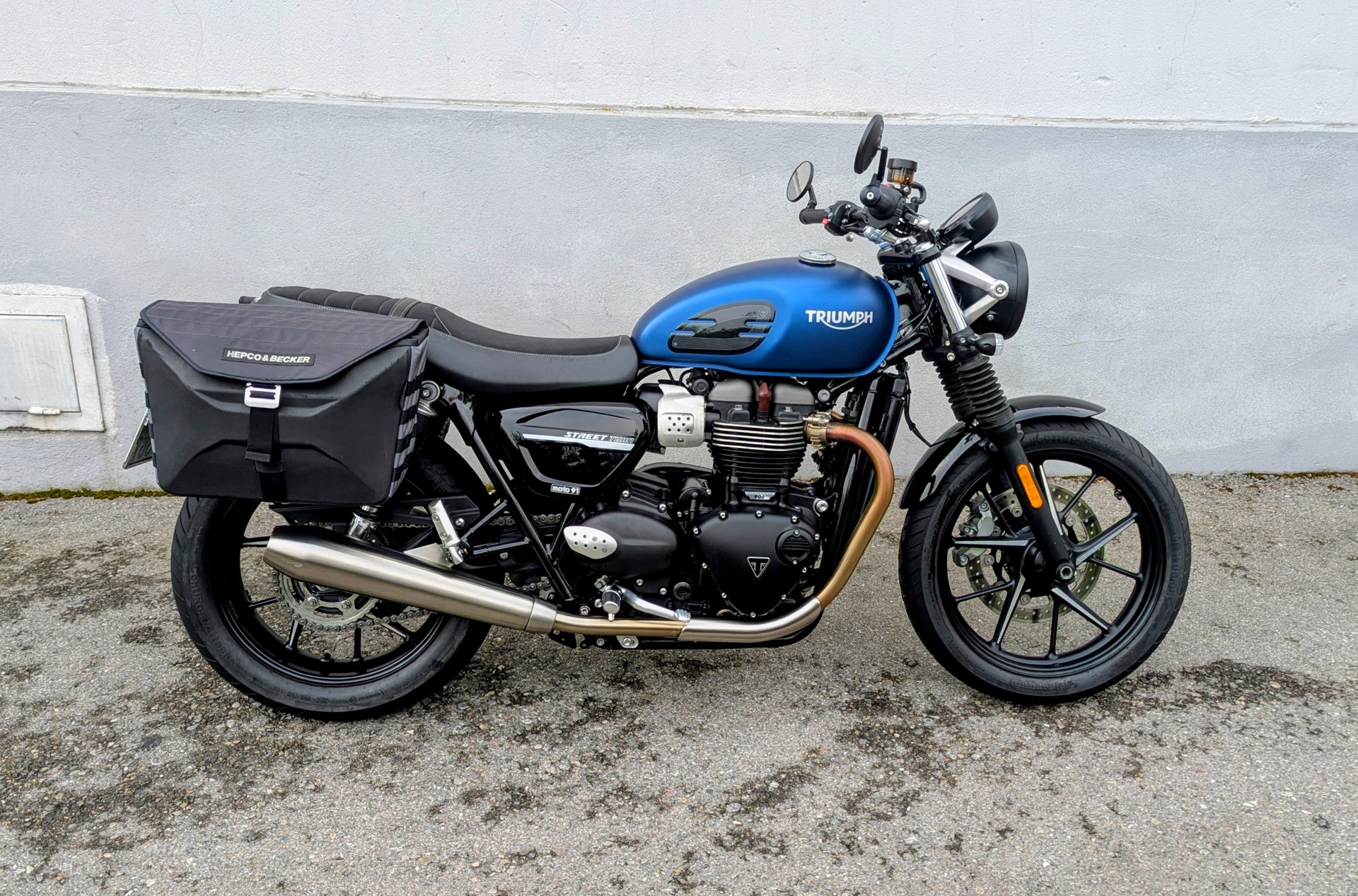 TRIUMPH Street Twin 900 i-image-0