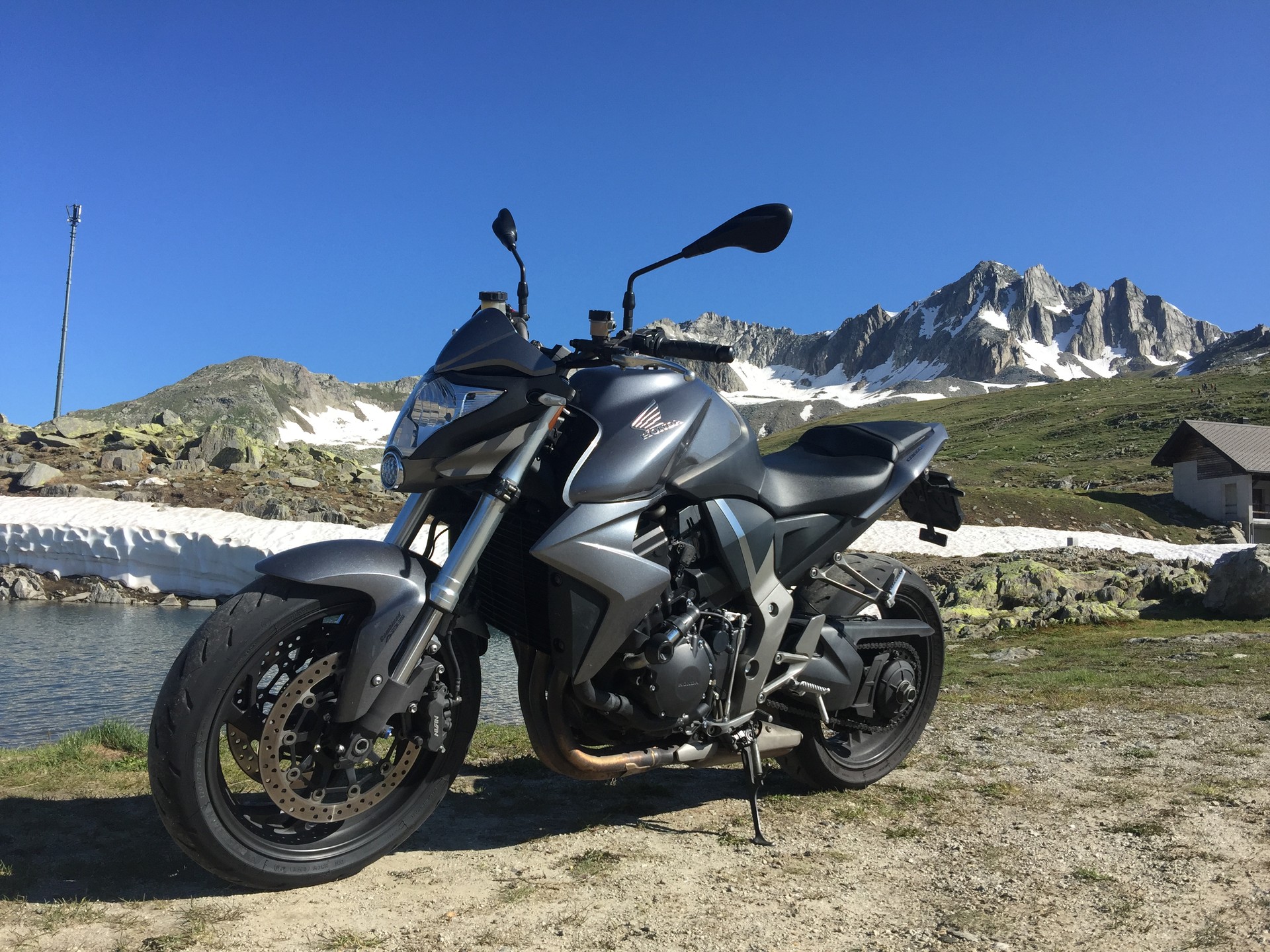 HONDA CB 1000 R ABS-image-2