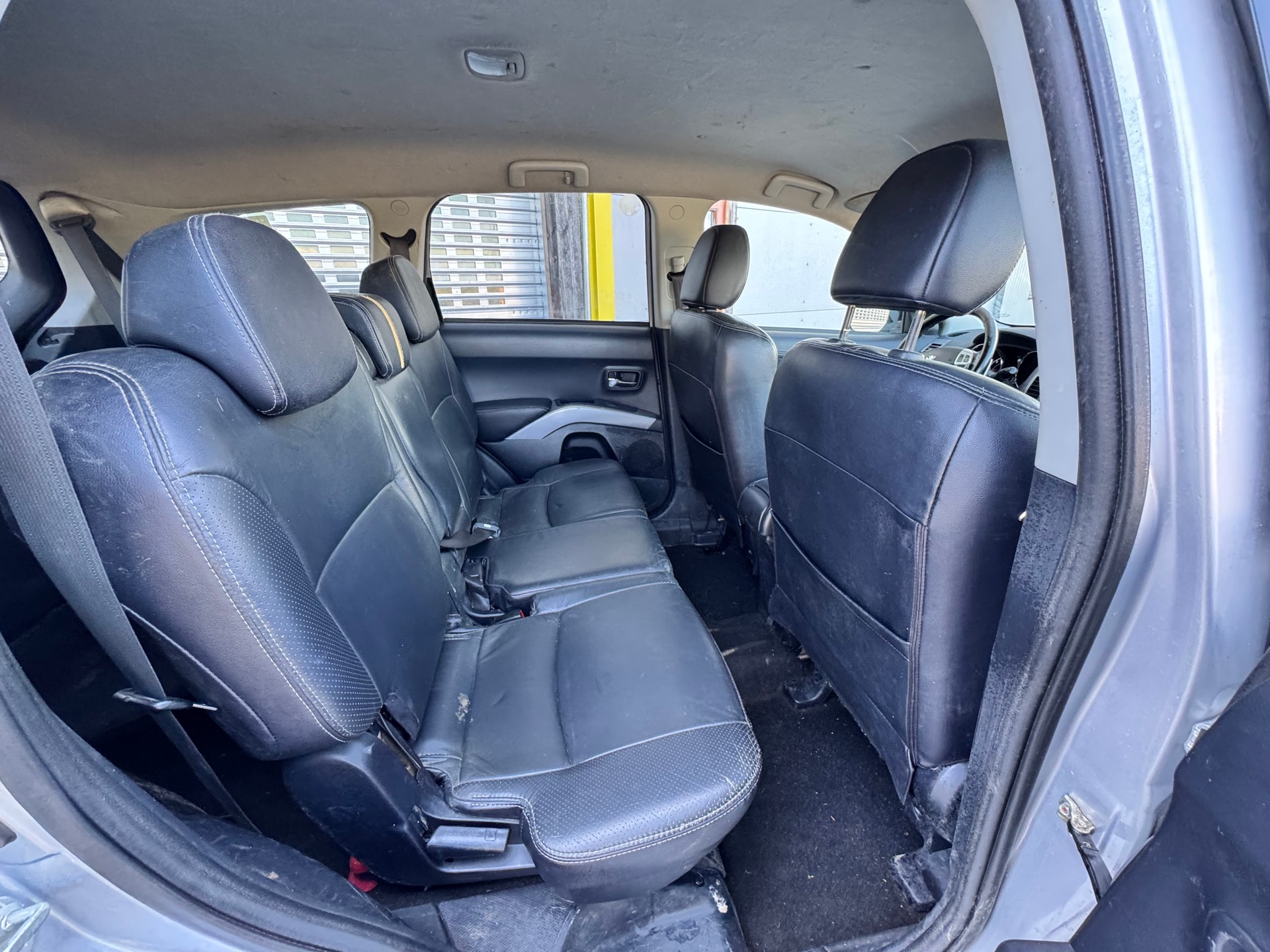 PEUGEOT 4007 2.2 HDi Platinum Edition-image-13