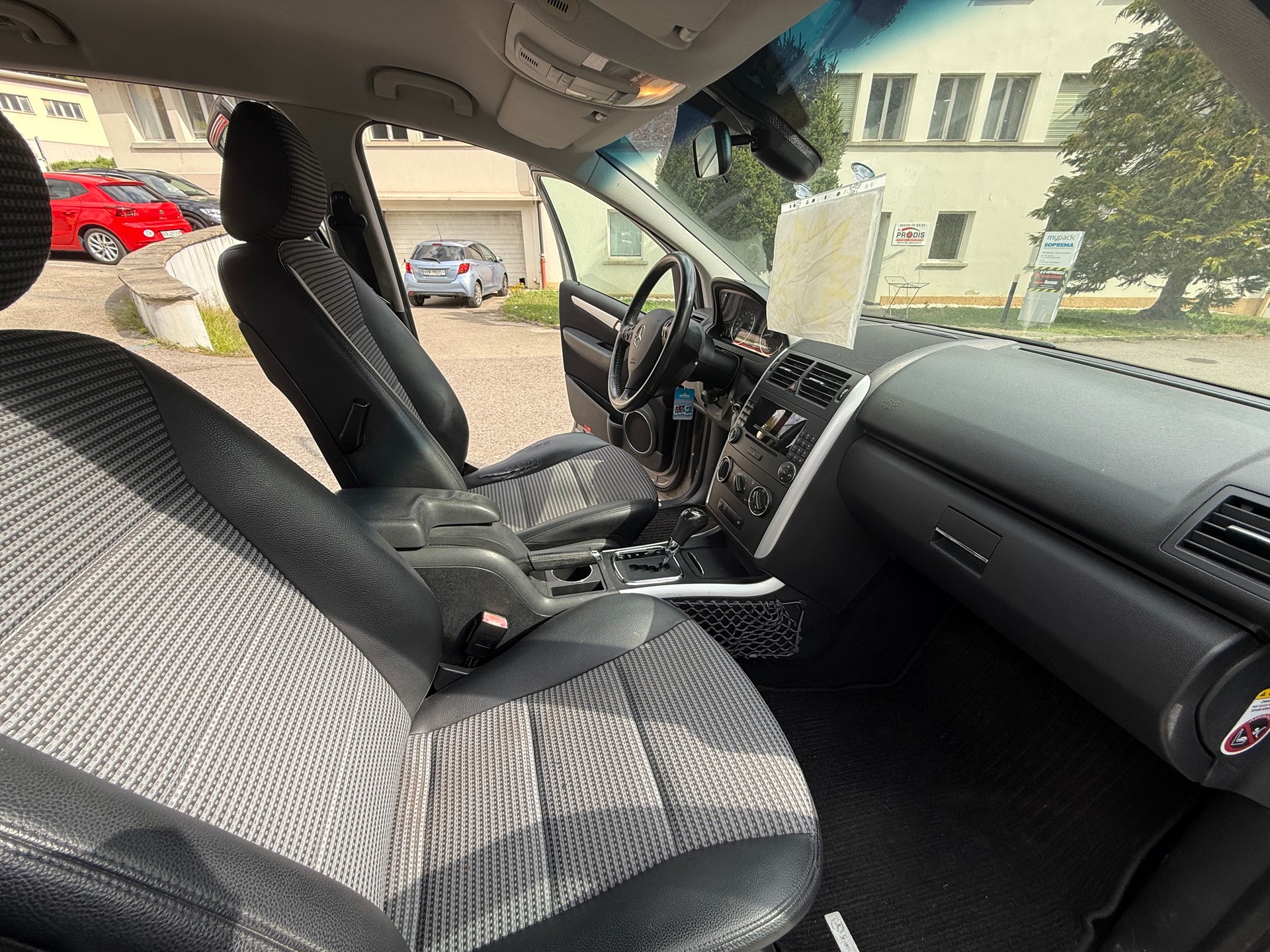 MERCEDES-BENZ A 200 Avantgarde-image-13