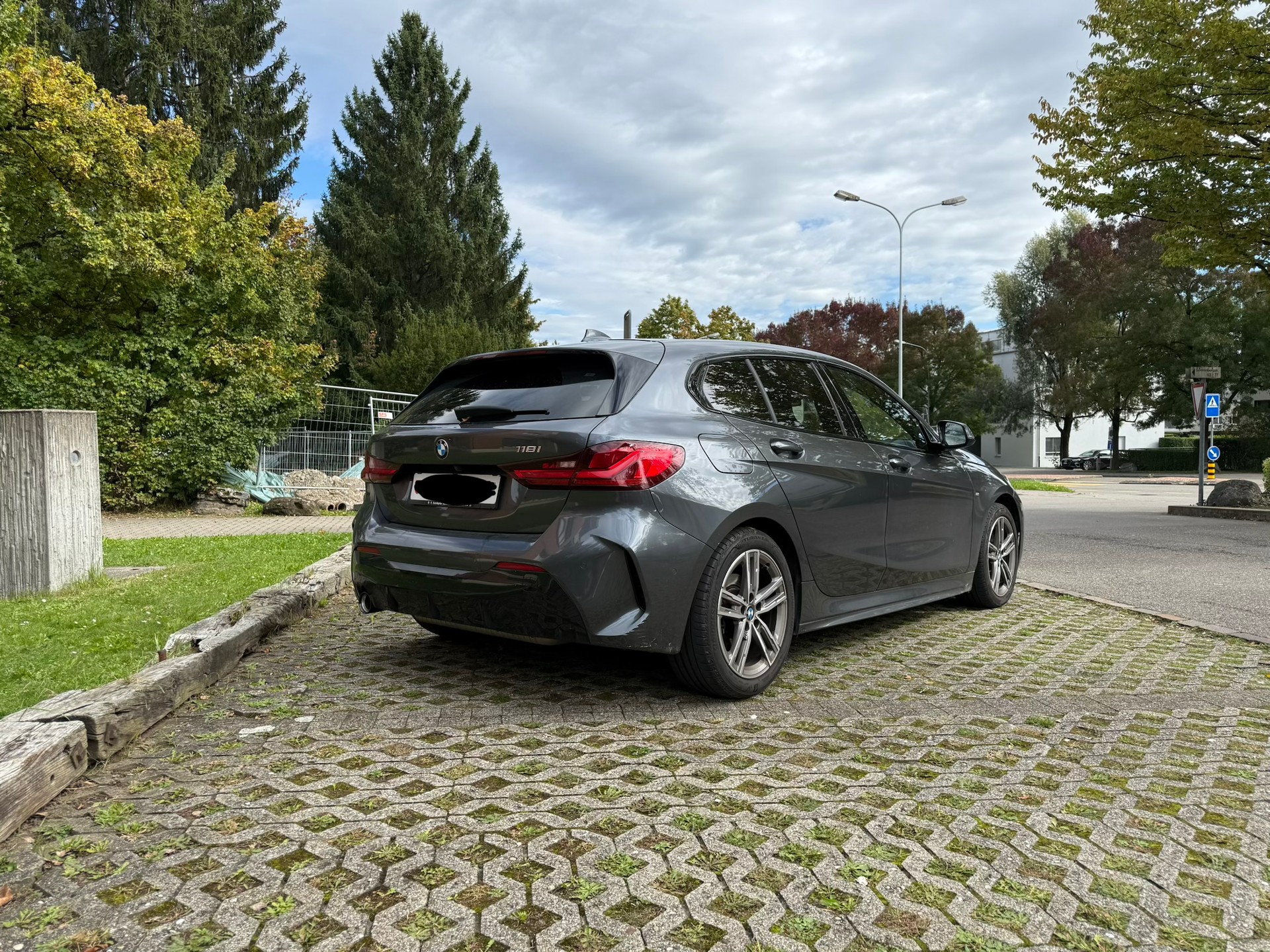 BMW 118i-image-5