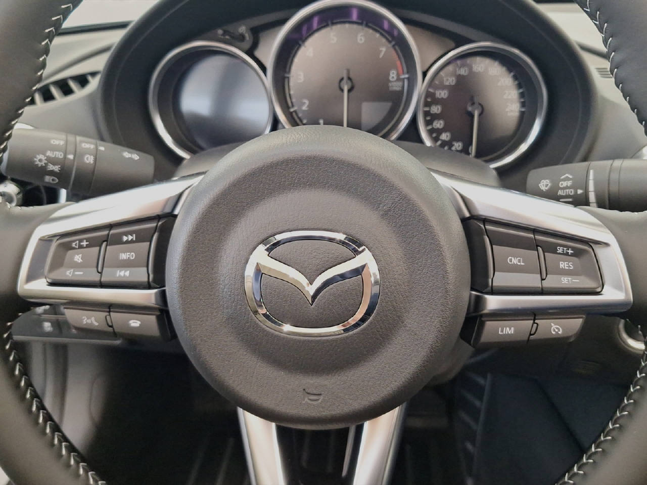 MAZDA MX-5 1.5 132 PS Exclusive-Line-image-7