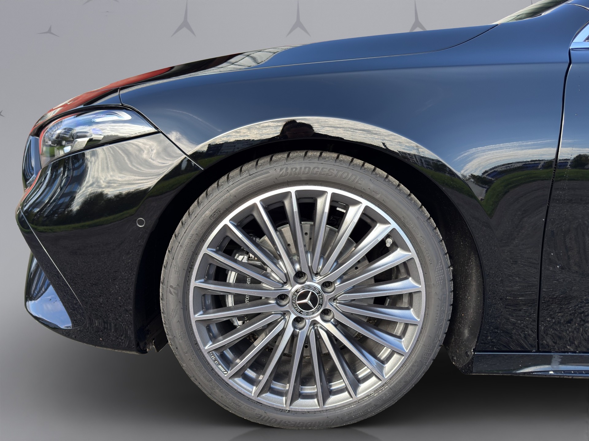 MERCEDES-BENZ A-Klasse W177 A 220 AMG Line 4m-showroom-element-2