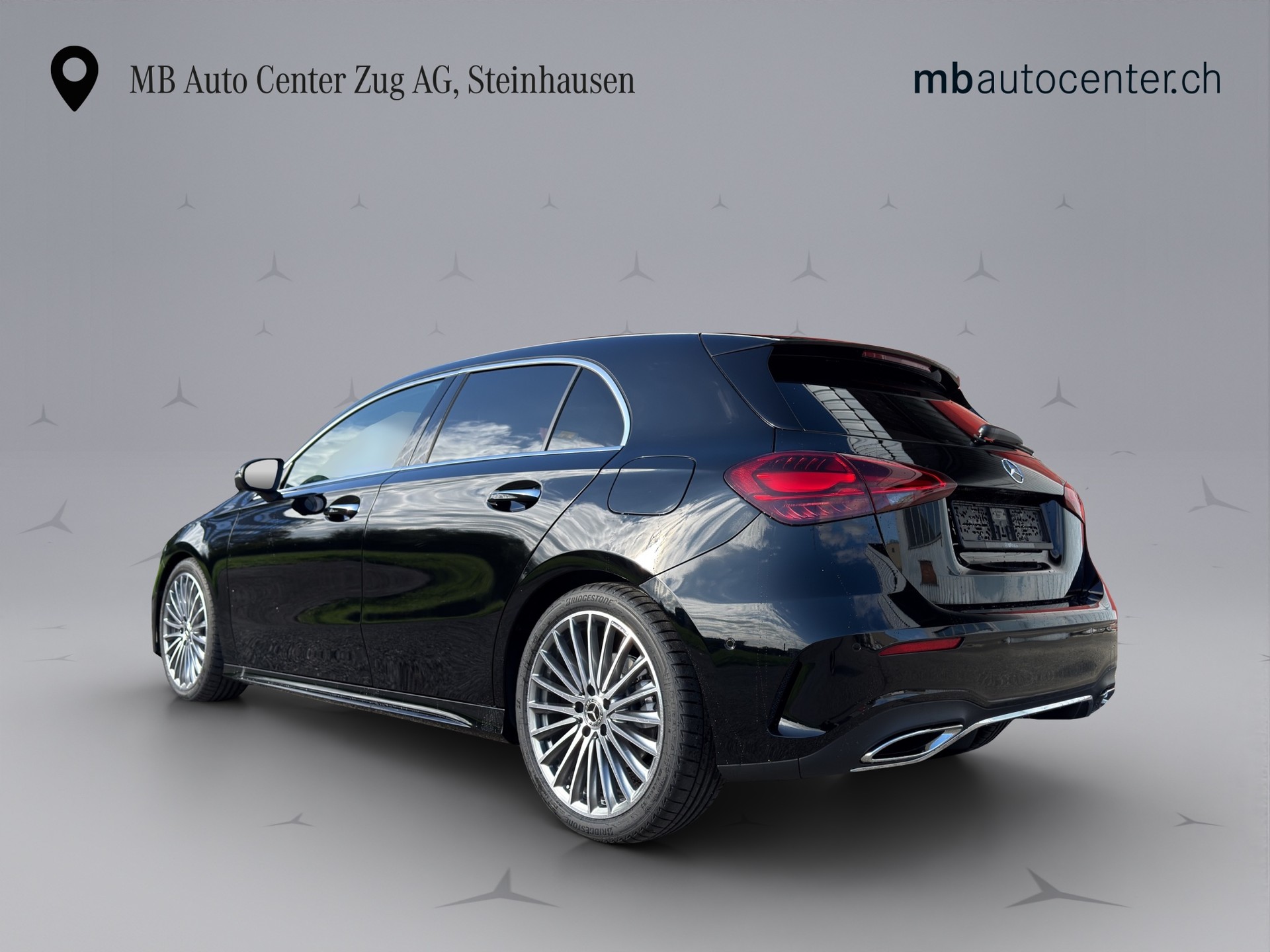 MERCEDES-BENZ A-Klasse W177 A 220 AMG Line 4m-showroom-element-3