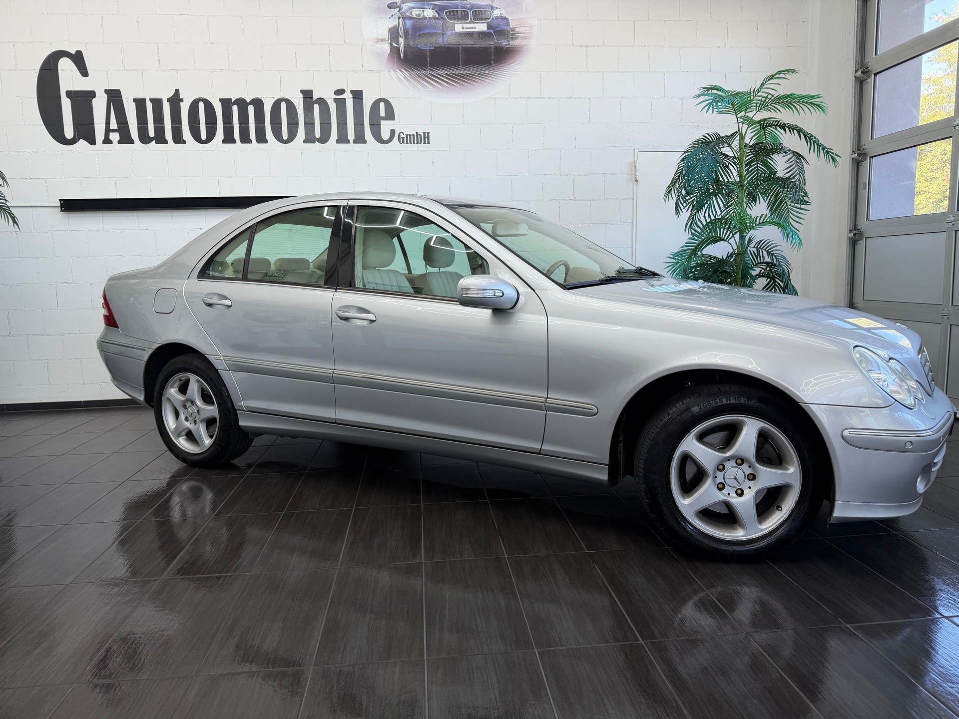 MERCEDES-BENZ C 240 Elégance 4Matic Automatic-showroom-element-2