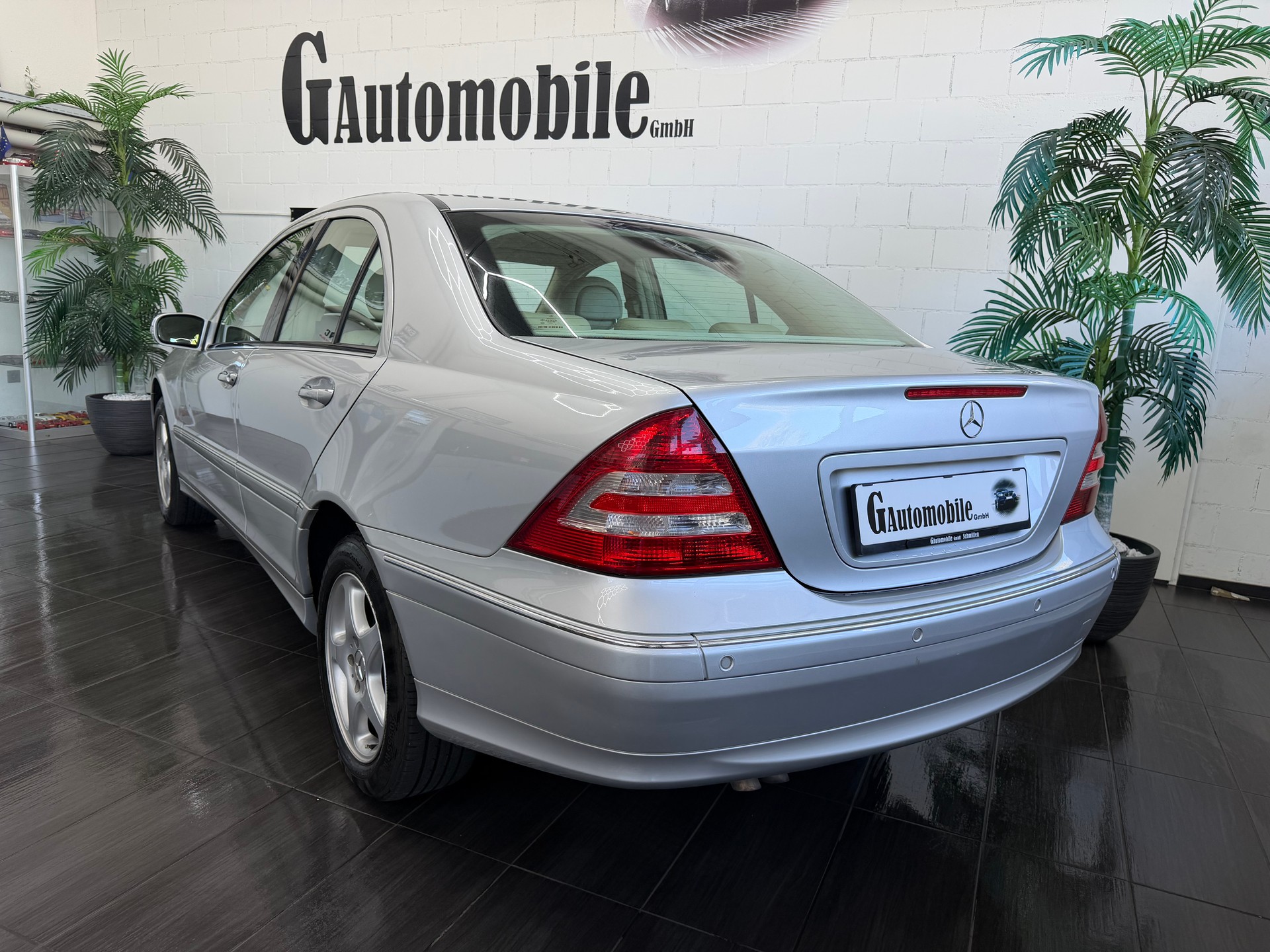 MERCEDES-BENZ C 240 Elégance 4Matic Automatic-image-6
