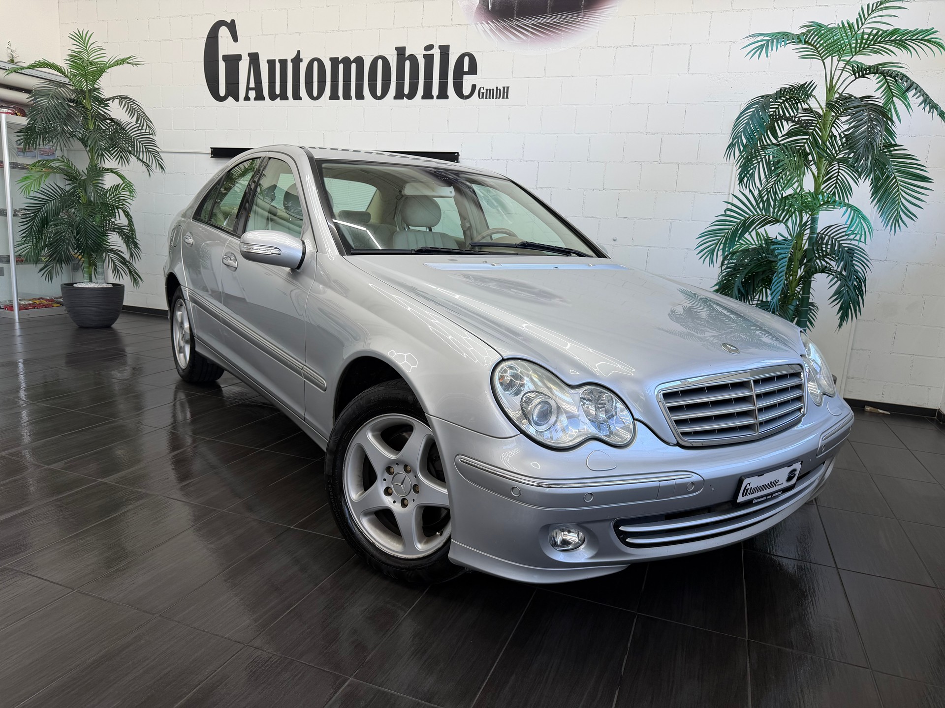 MERCEDES-BENZ C 240 Elégance 4Matic Automatic-showroom-element-1
