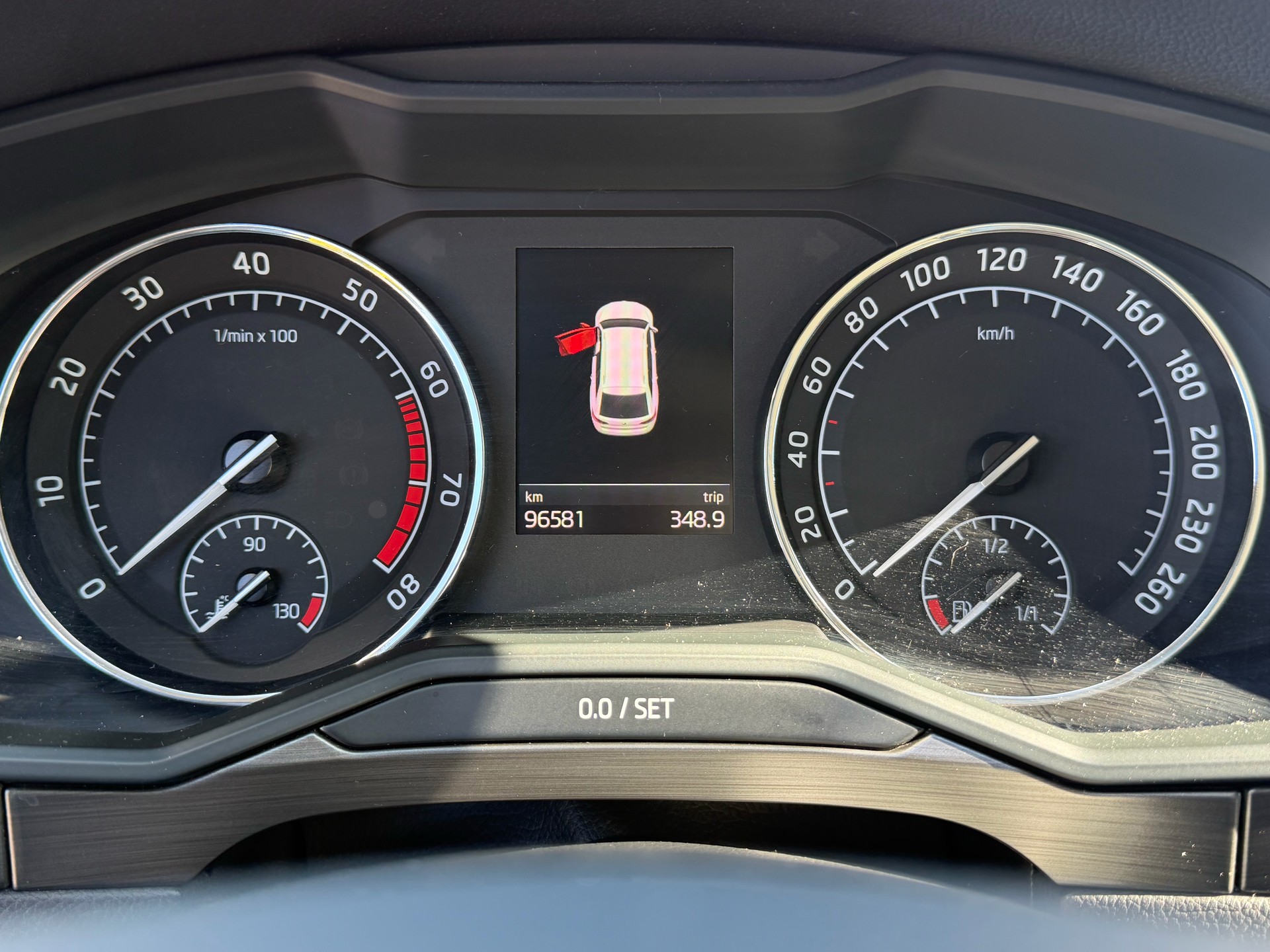 SKODA Superb Combi 2.0 TSI Style DSG 4x4-image-16