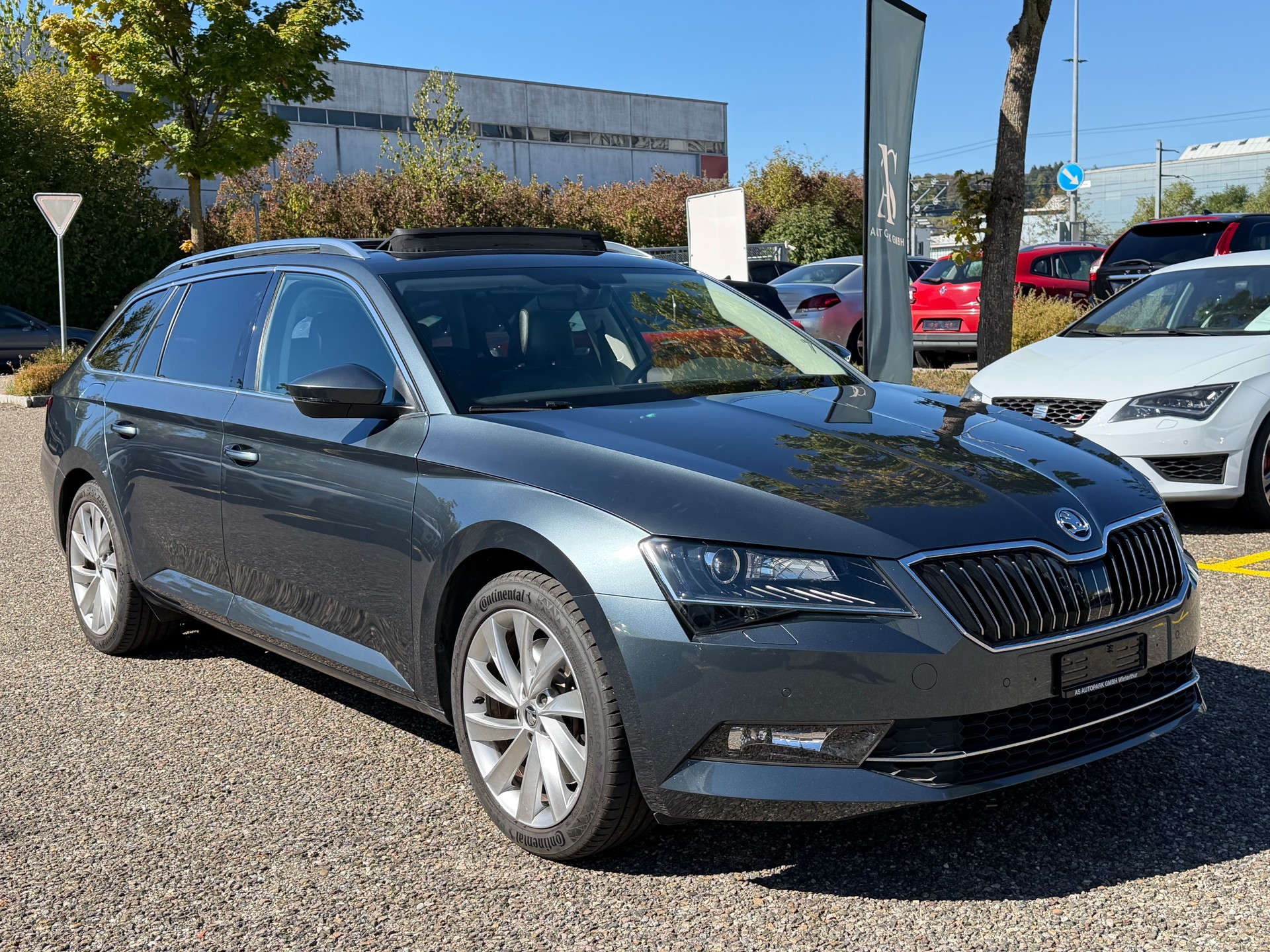 SKODA Superb Combi 2.0 TSI Style DSG 4x4-showroom-element-2