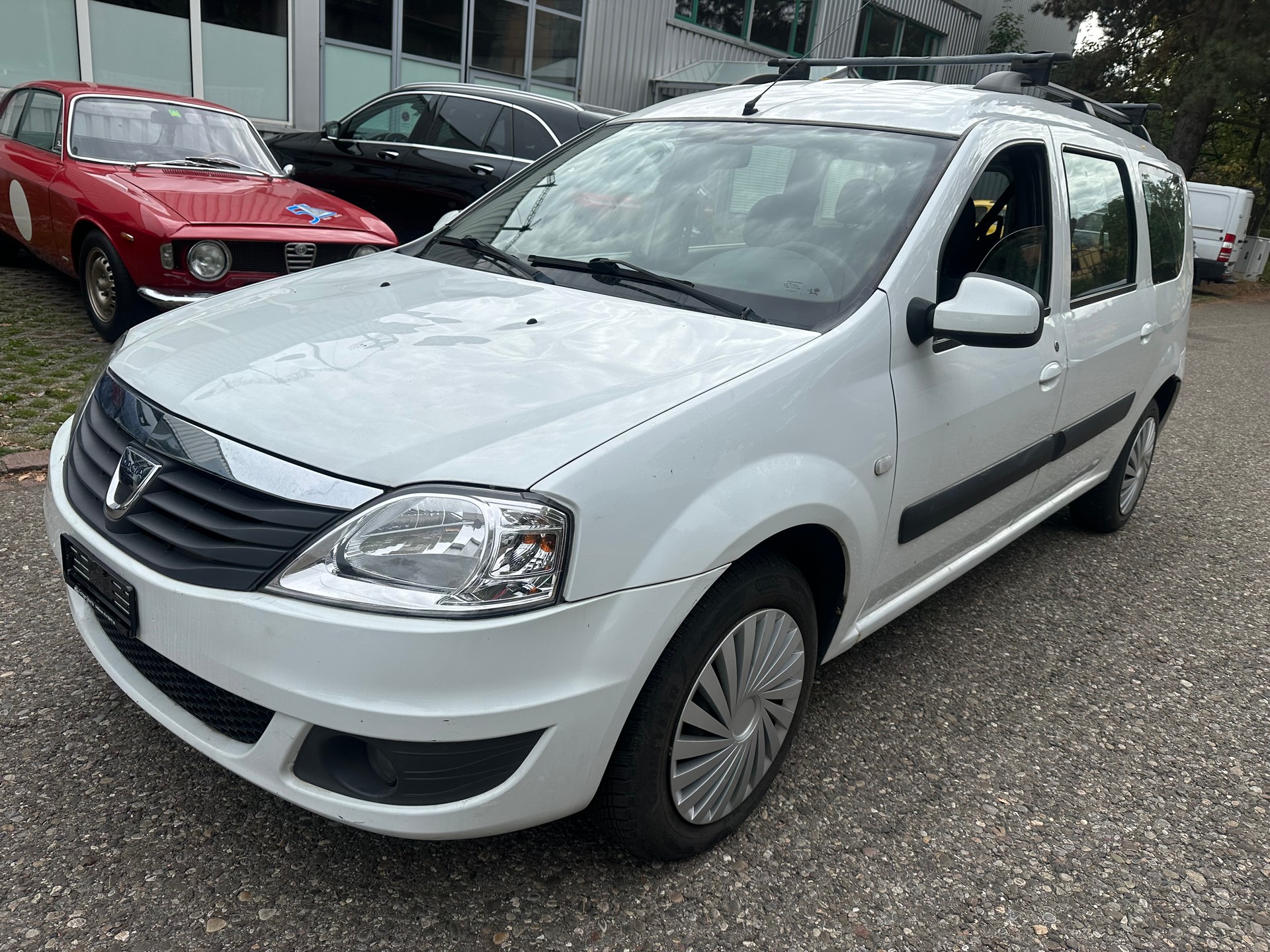 DACIA Logan 1.6 16V Lauréate-image-3