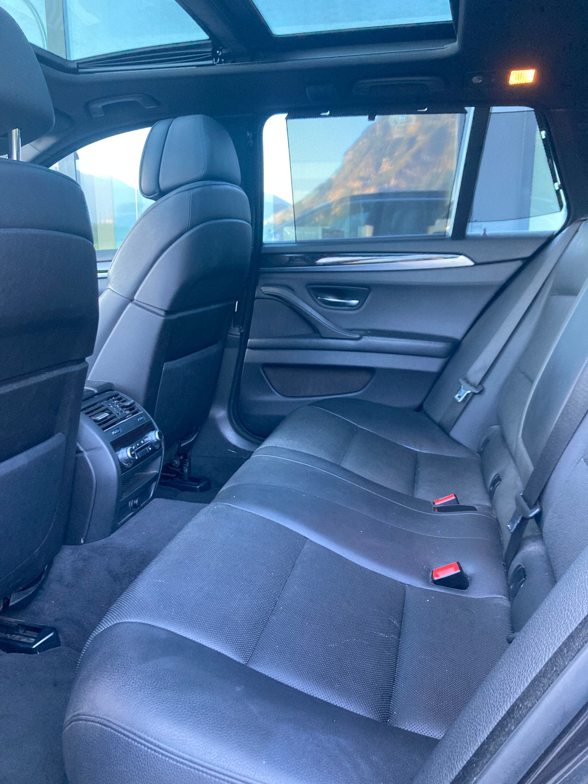BMW 530d xDrive Touring M-Paket | Vollausstattung-image-8