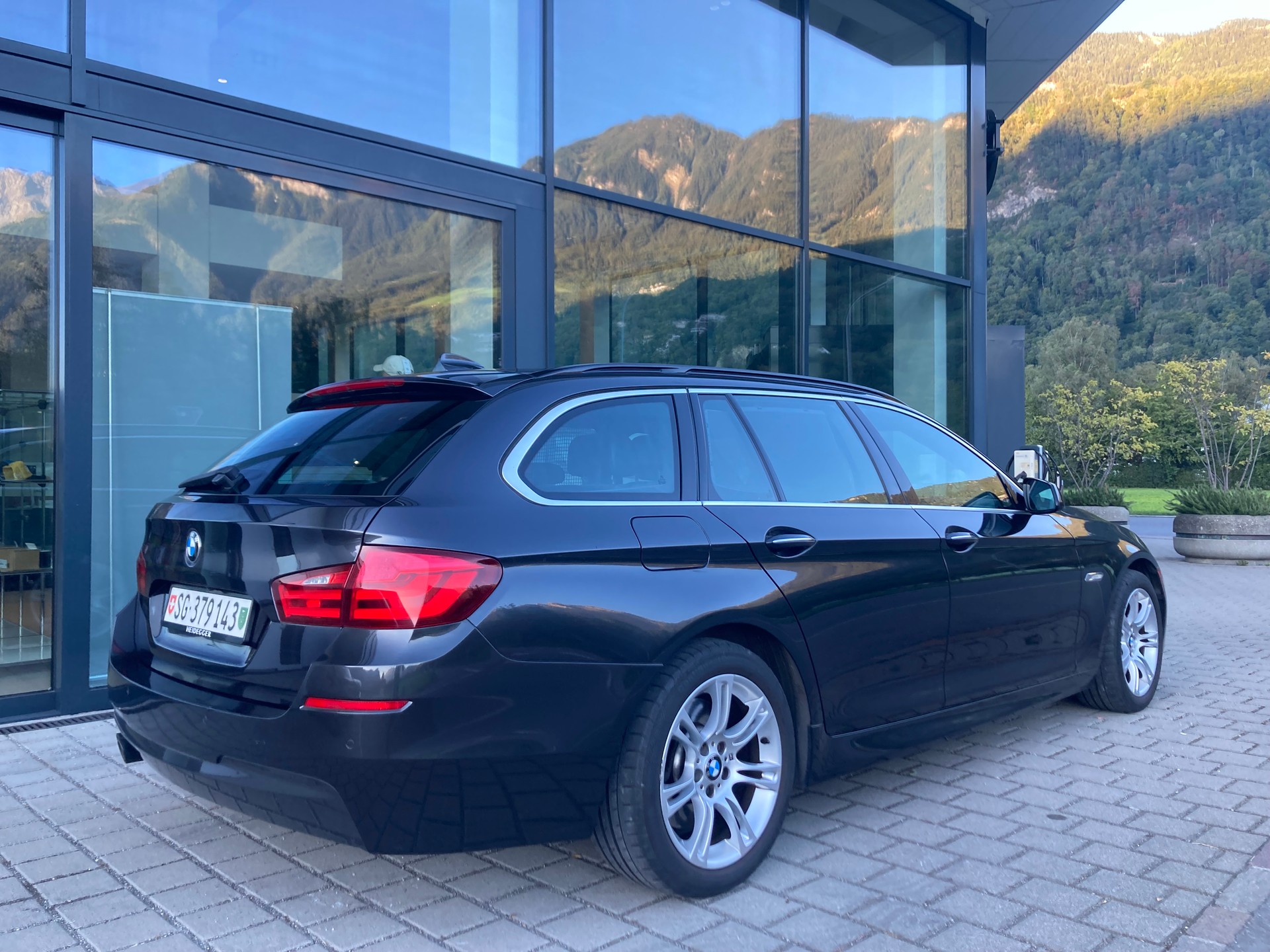BMW 530d xDrive Touring M-Paket | Vollausstattung-image-4