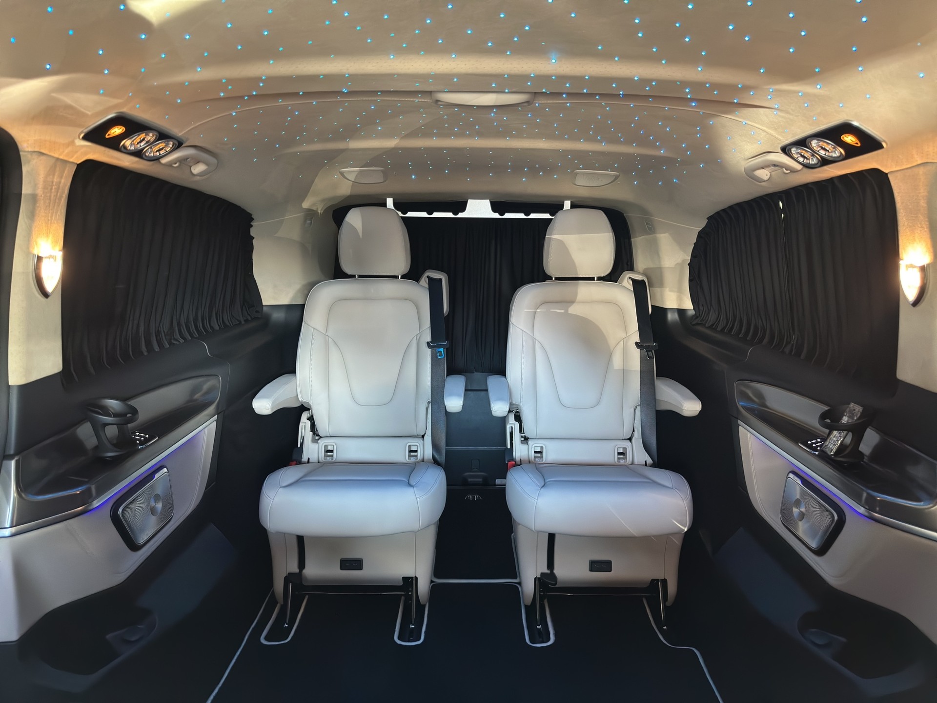 MERCEDES-BENZ MERCEDES-BENZ V 300 d Extra-Lang 4matic Exclusive FALCON AVERS V.I.P-image-23