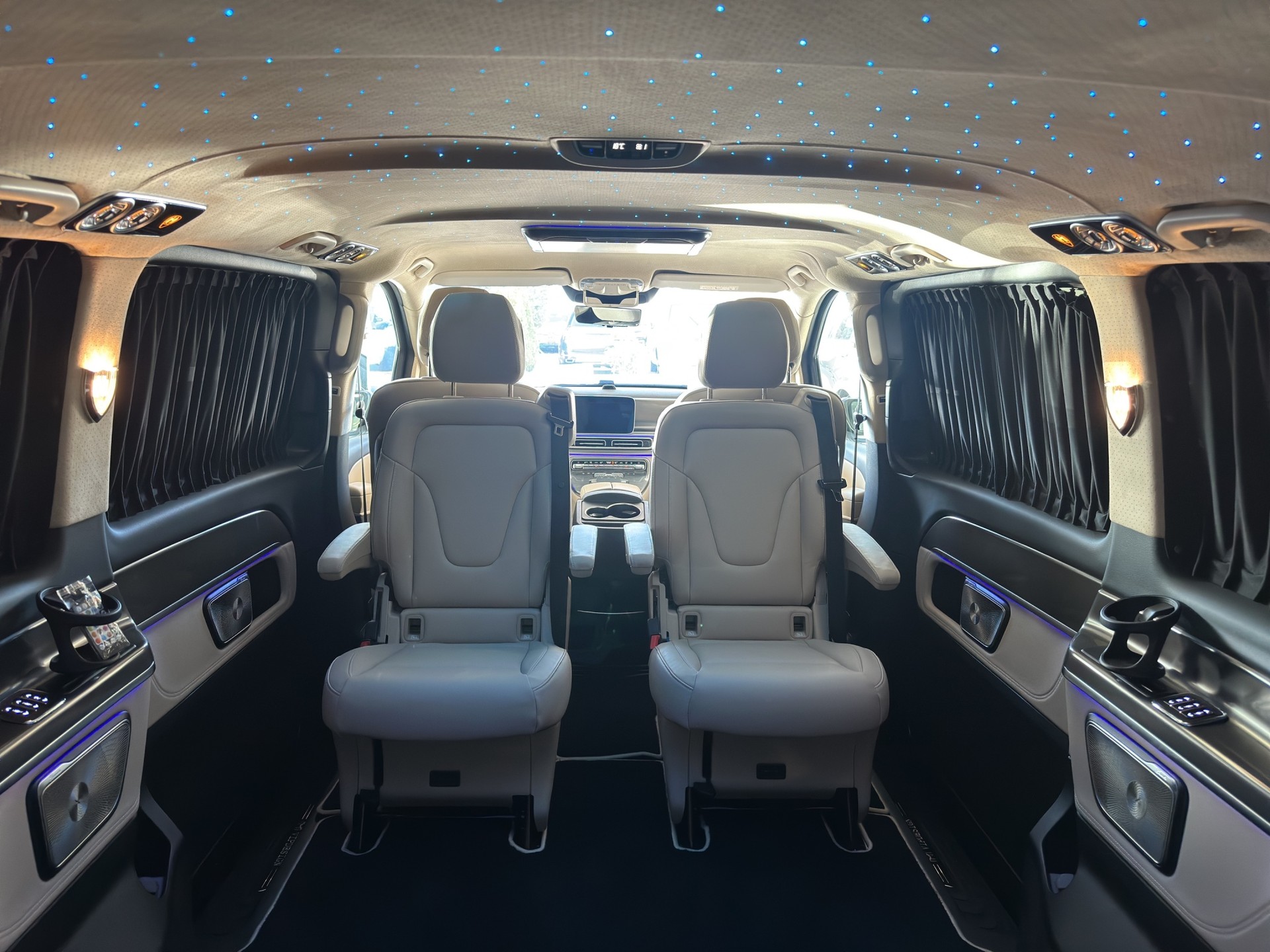 MERCEDES-BENZ MERCEDES-BENZ V 300 d Extra-Lang 4matic Exclusive FALCON AVERS V.I.P-image-24