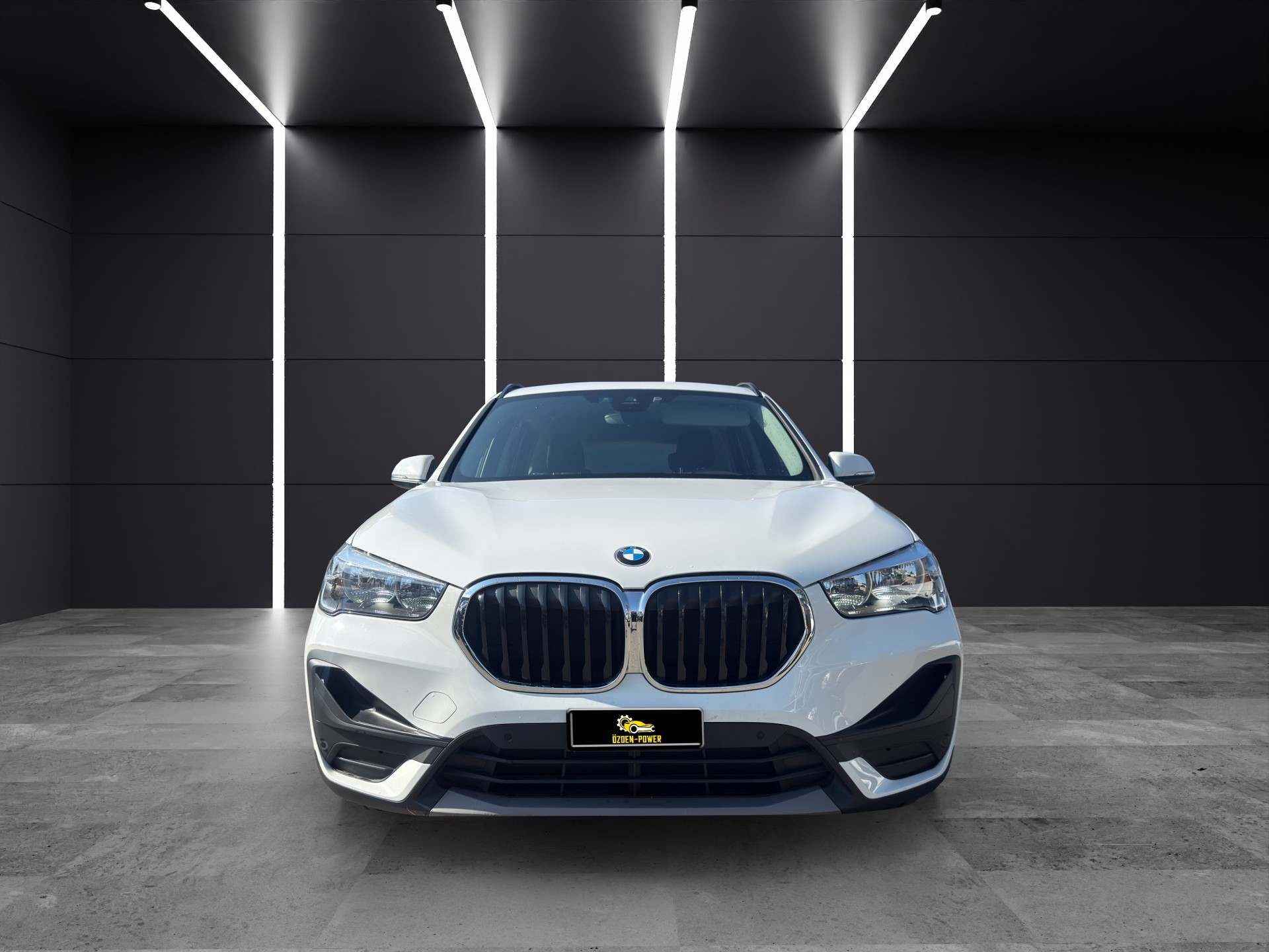 BMW X1 xDrive 18d xLine Steptronic *Garantie 12 Monate / 20‘000km*-showroom-element-1