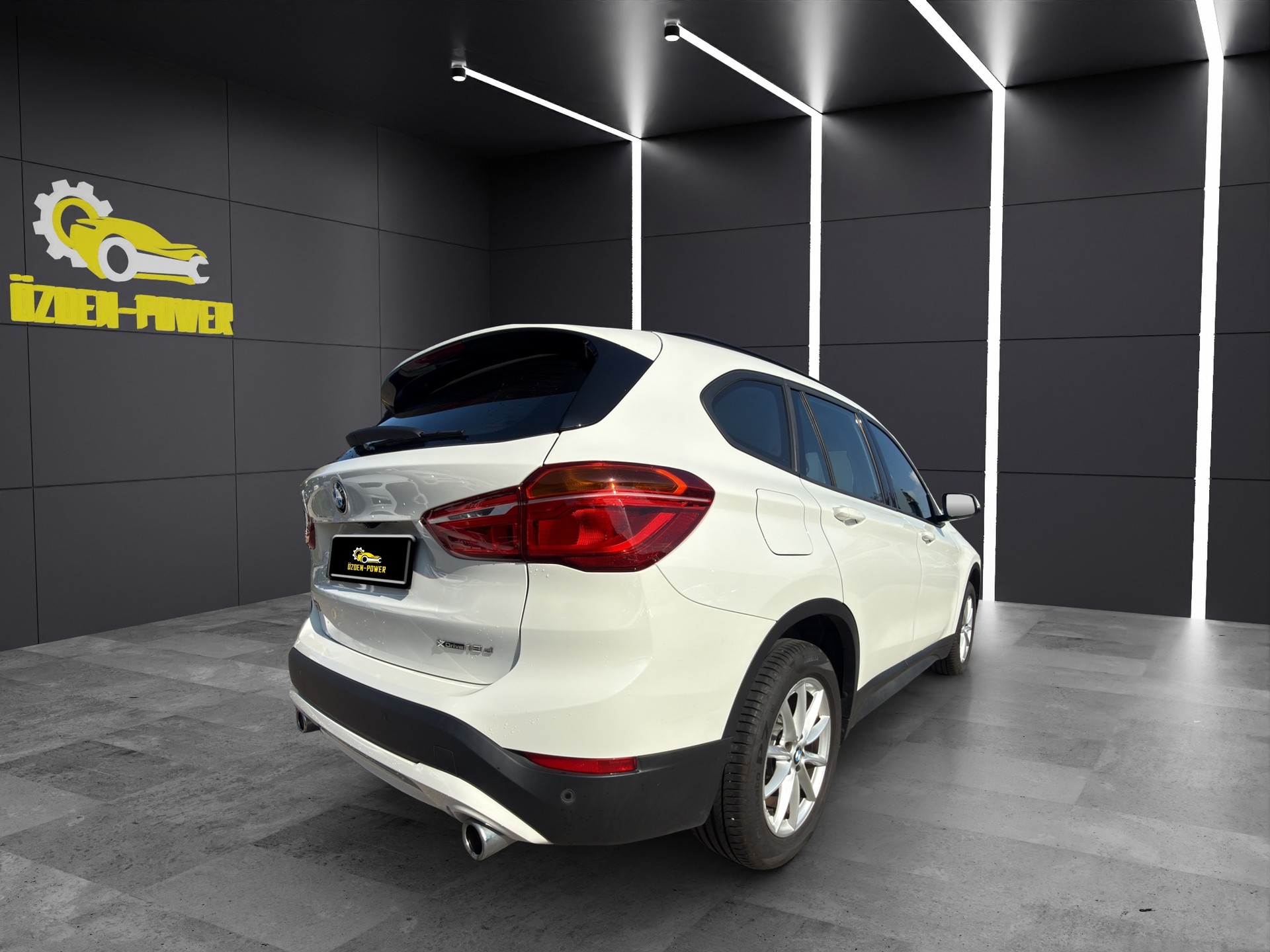 BMW X1 xDrive 18d xLine Steptronic *Garantie 12 Monate / 20‘000km*-image-4