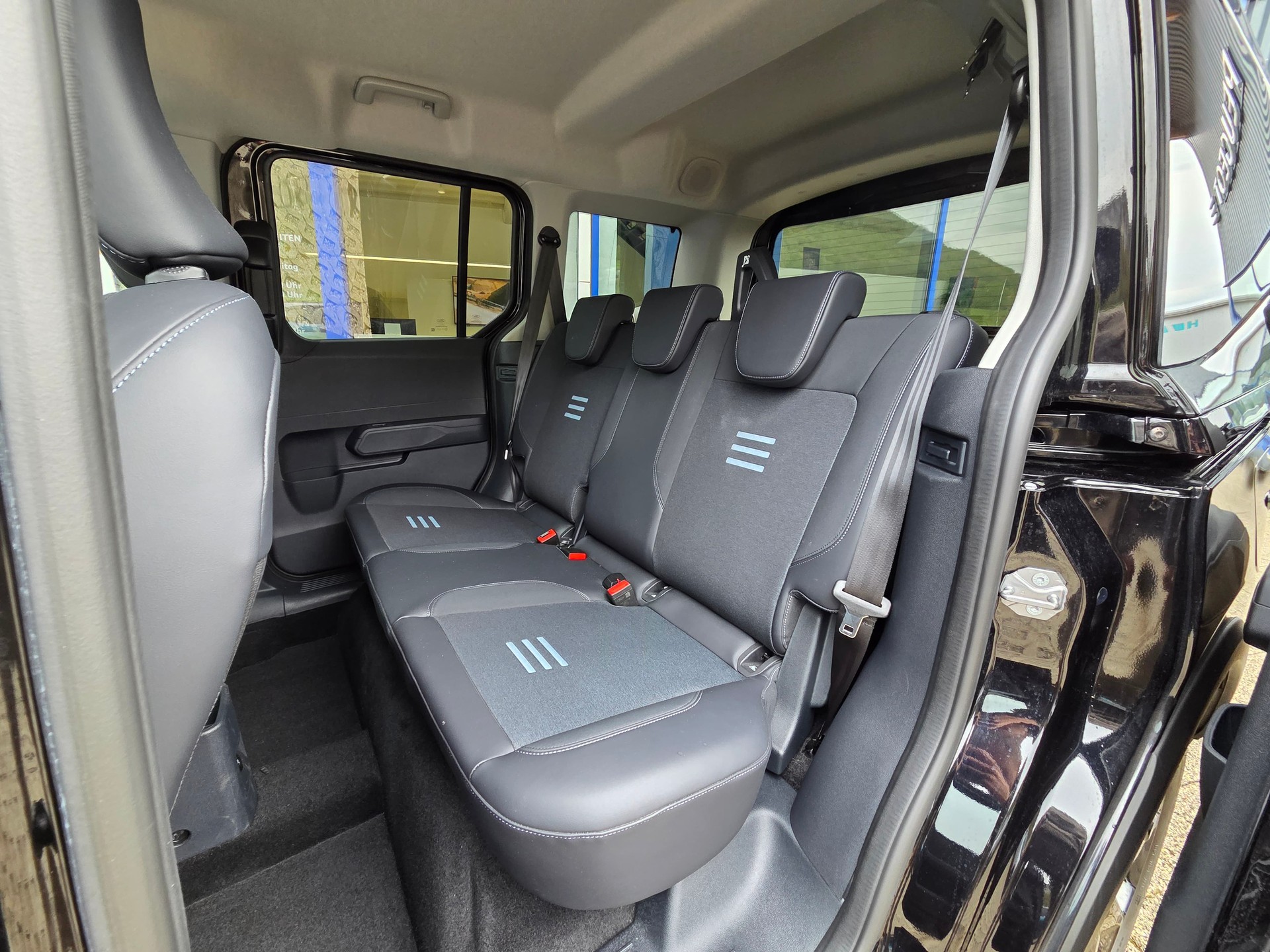 FORD TOURNEO COURIERier 1.0 EcoBoost Active-image-8