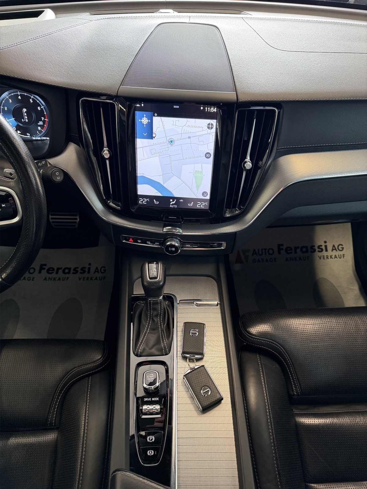 VOLVO XC60 T6 AWD R-Design Geartronic-image-18
