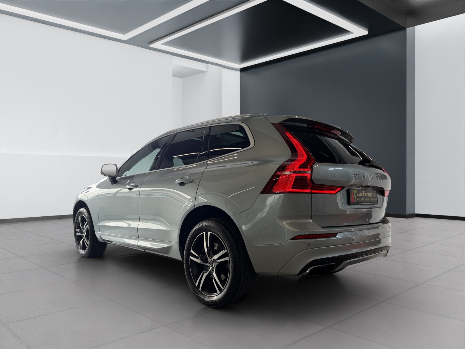 VOLVO XC60 T6 AWD R-Design Geartronic-showroom-element-3