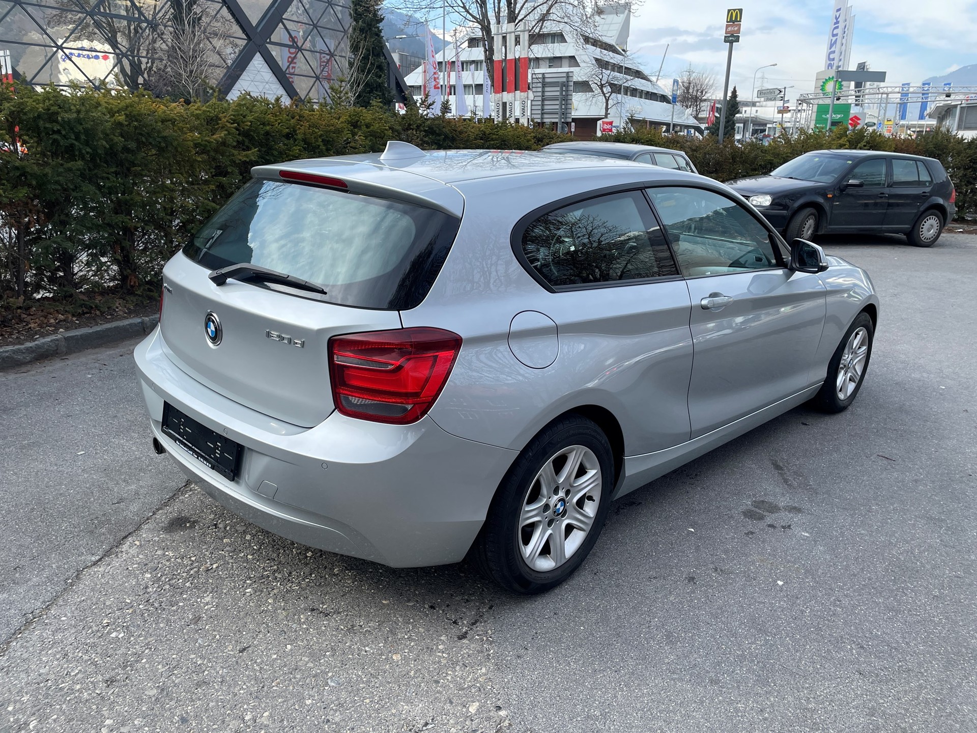 BMW 120d xDrive Sport Line-image-5