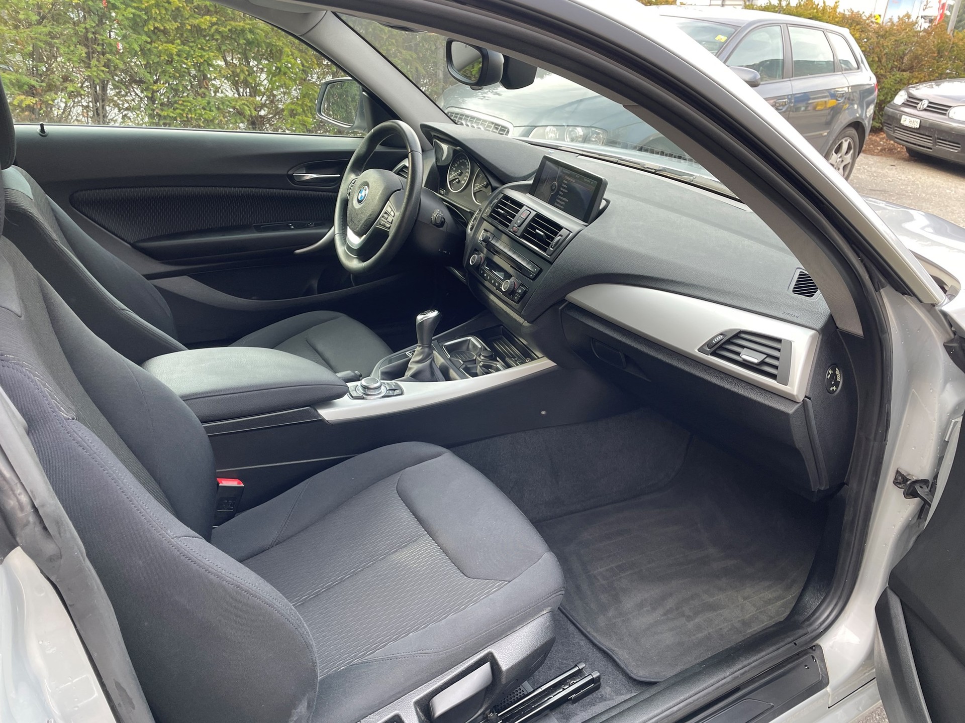 BMW 120d xDrive Sport Line-image-7