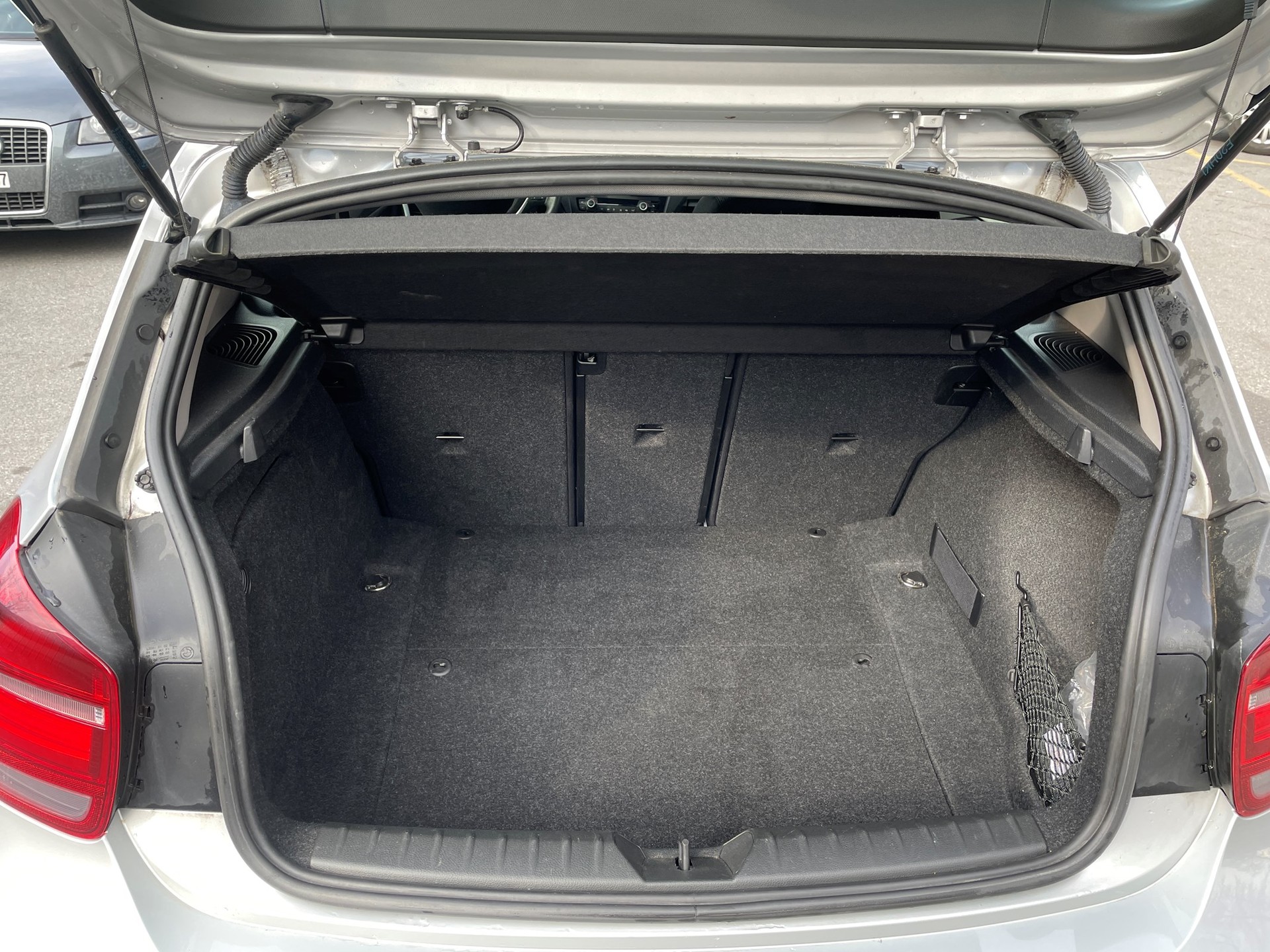 BMW 120d xDrive Sport Line-image-8