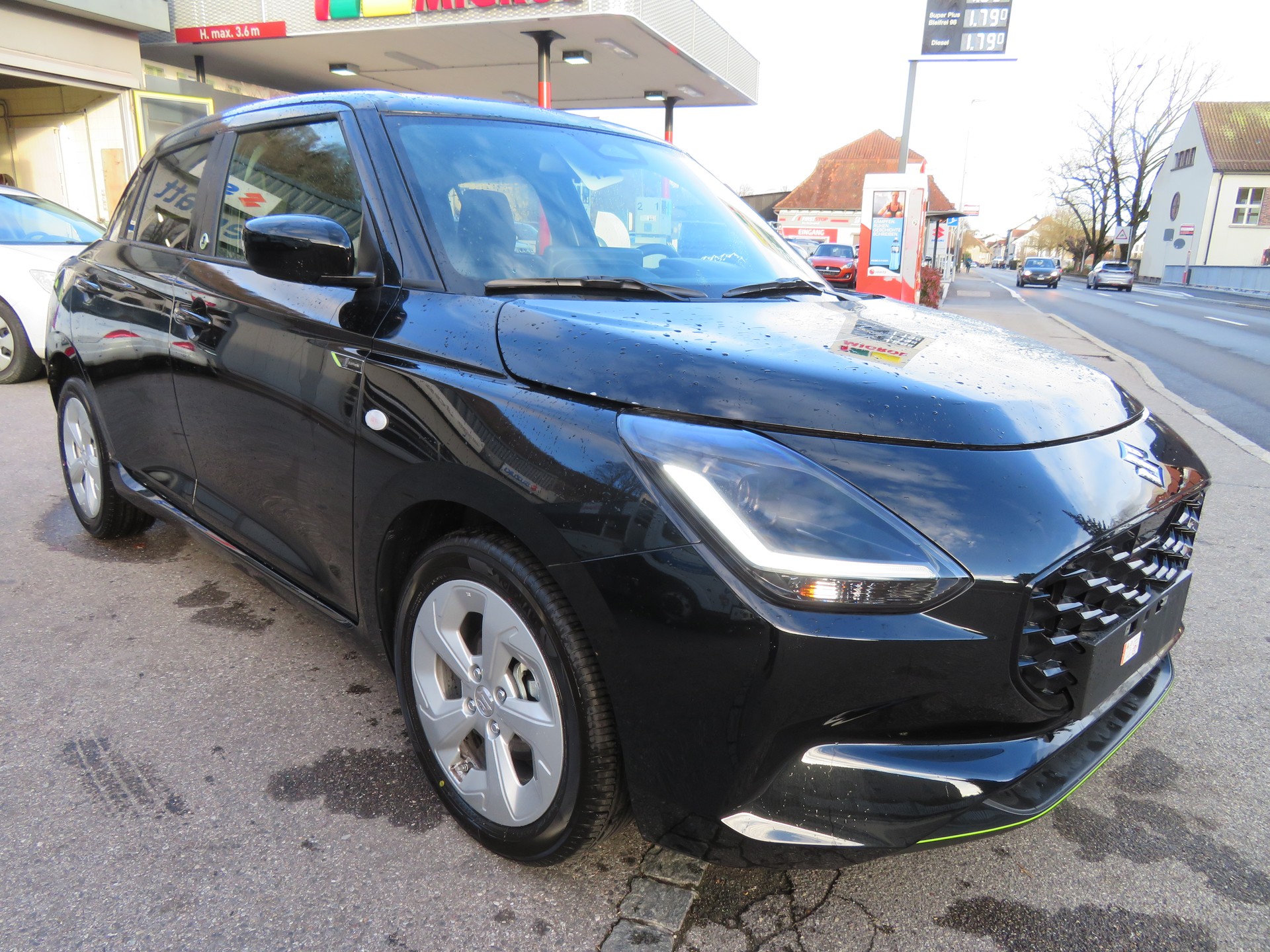 SUZUKI Swift 1.2 1st Edition Hybrid-image-6