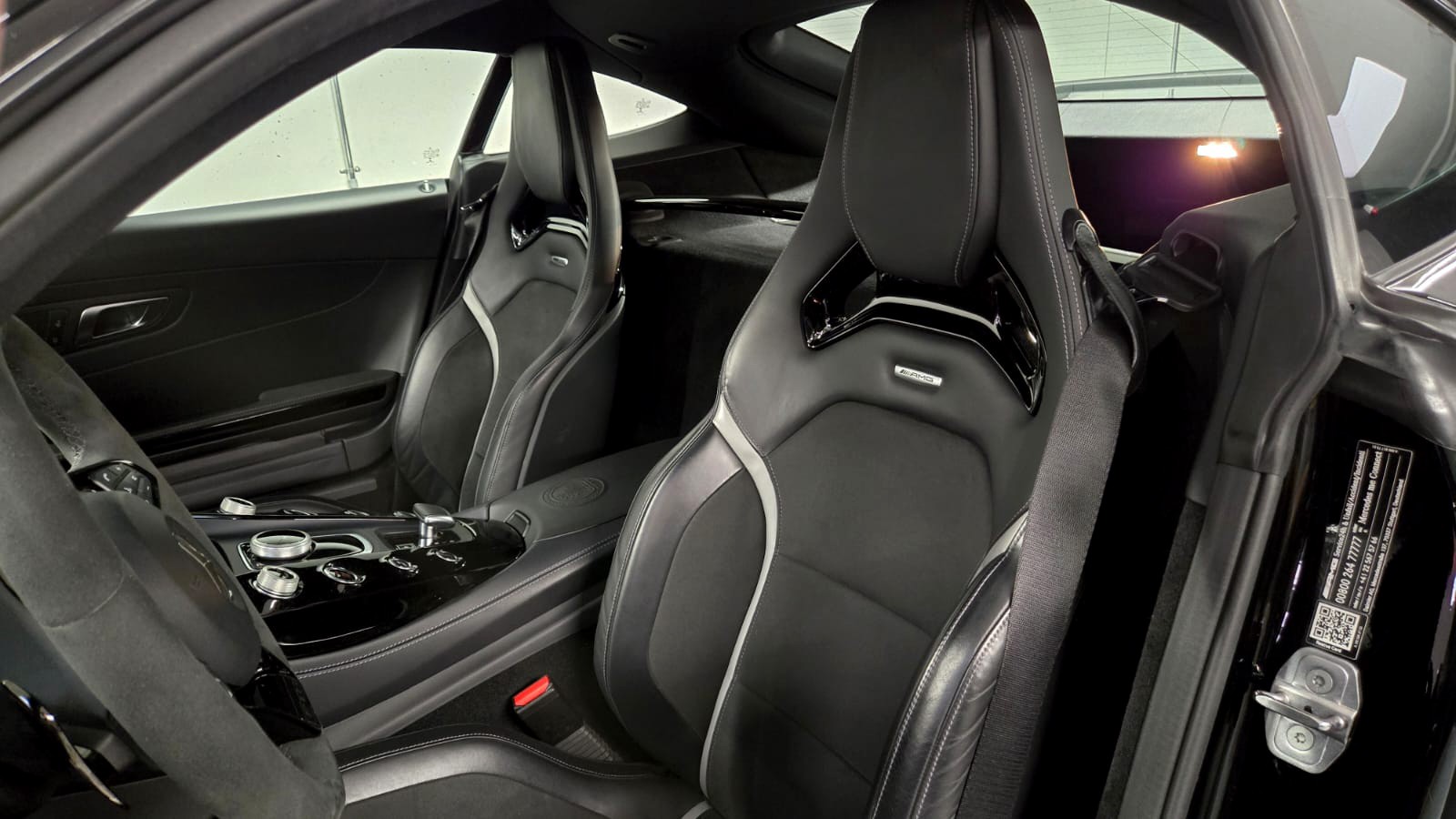 MERCEDES-BENZ AMG GT R Speedshift DCT-image-5