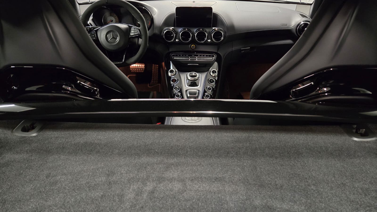 MERCEDES-BENZ AMG GT R Speedshift DCT-image-6