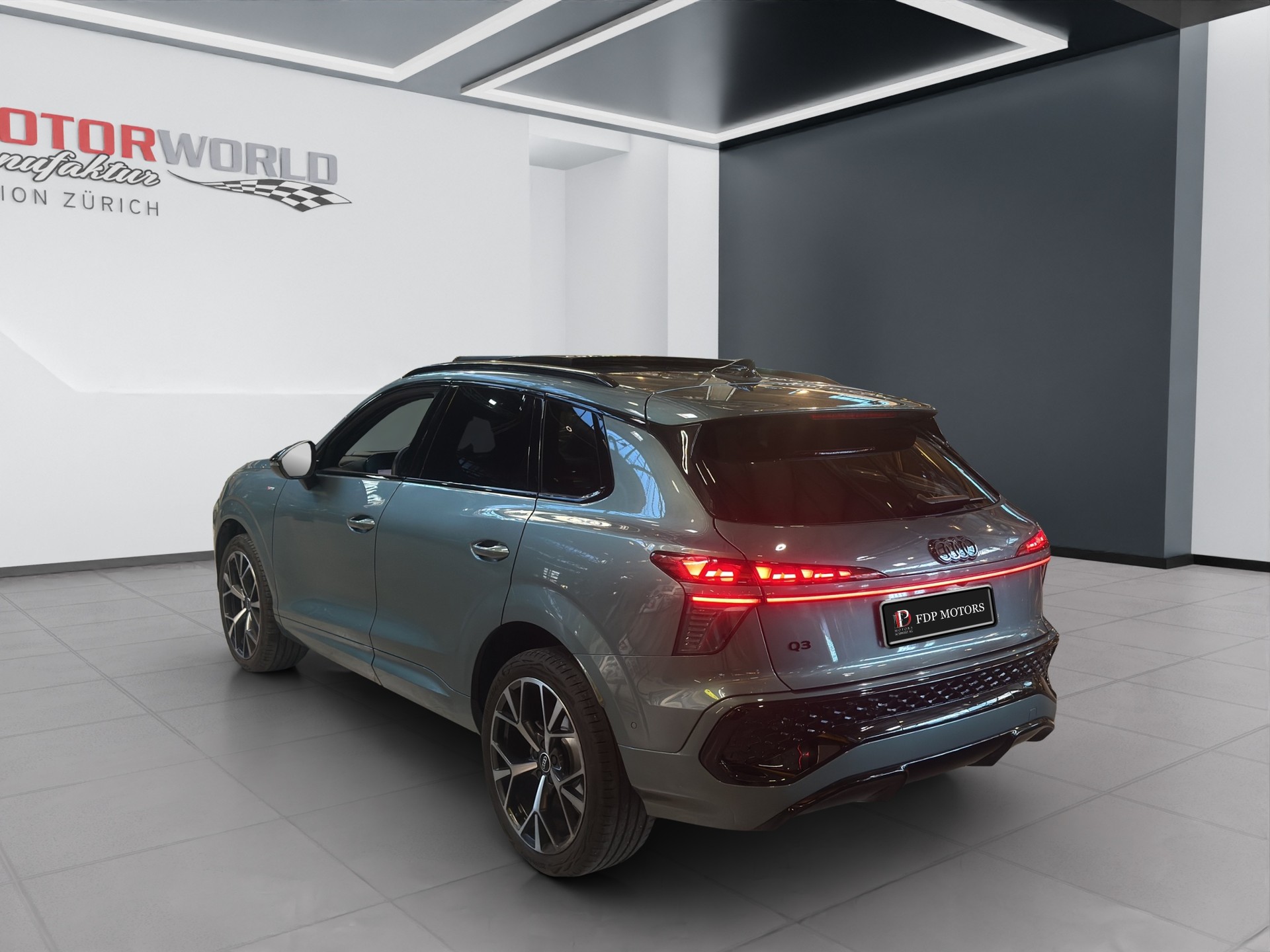 AUDI Q3 MY25/S-Line/Pano/MMI Pro/OLED/20" Zoll-showroom-element-2