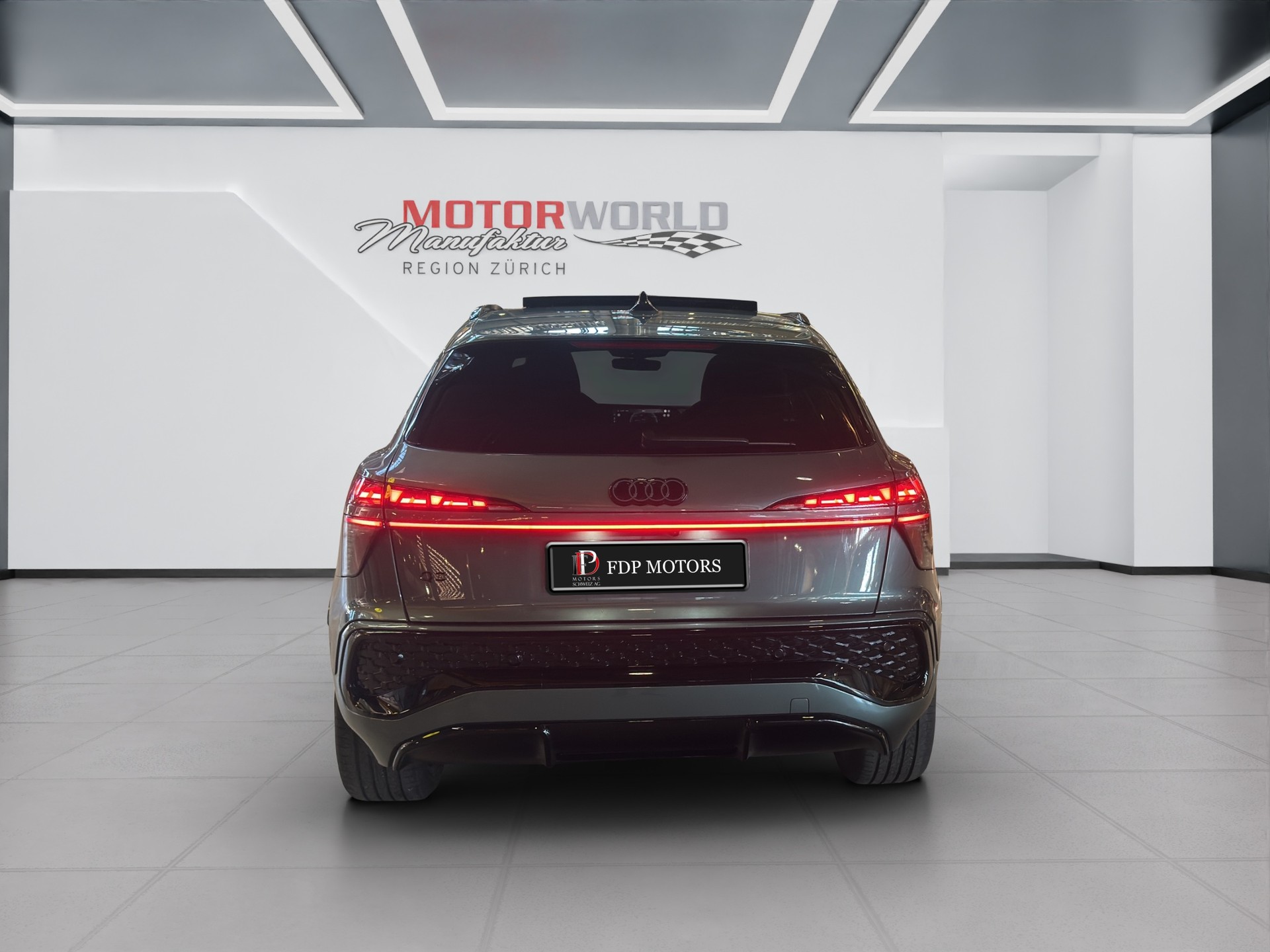 AUDI Q3 MY25/S-Line/Pano/MMI Pro/OLED/20" Zoll-showroom-element-3
