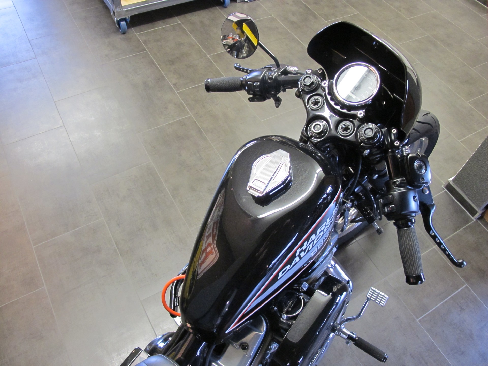 HARLEY-DAVIDSON XLH 883 HUG/LOW Sportster-image-4