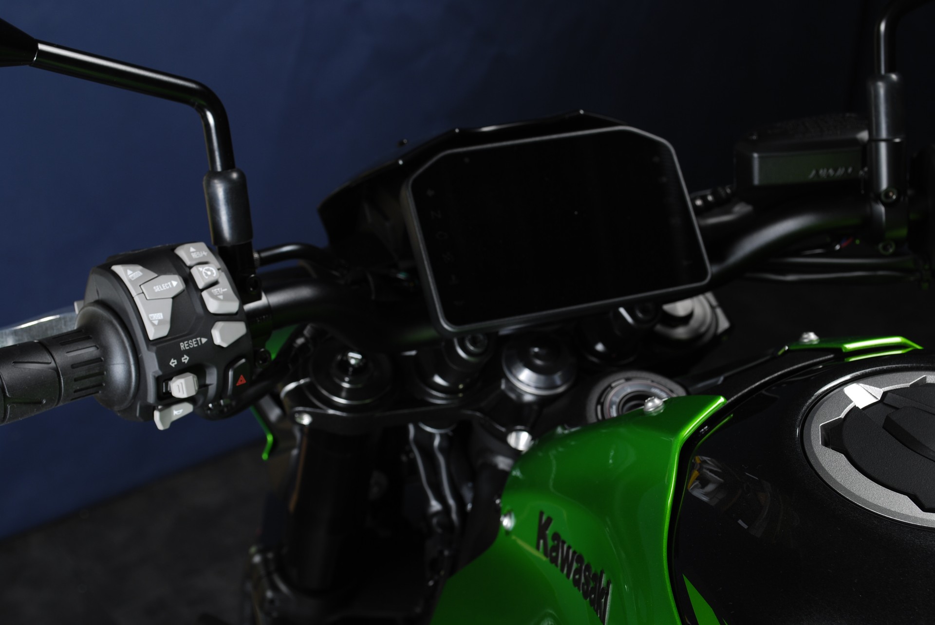 KAWASAKI Z 900 (35kW) MY26-image-15