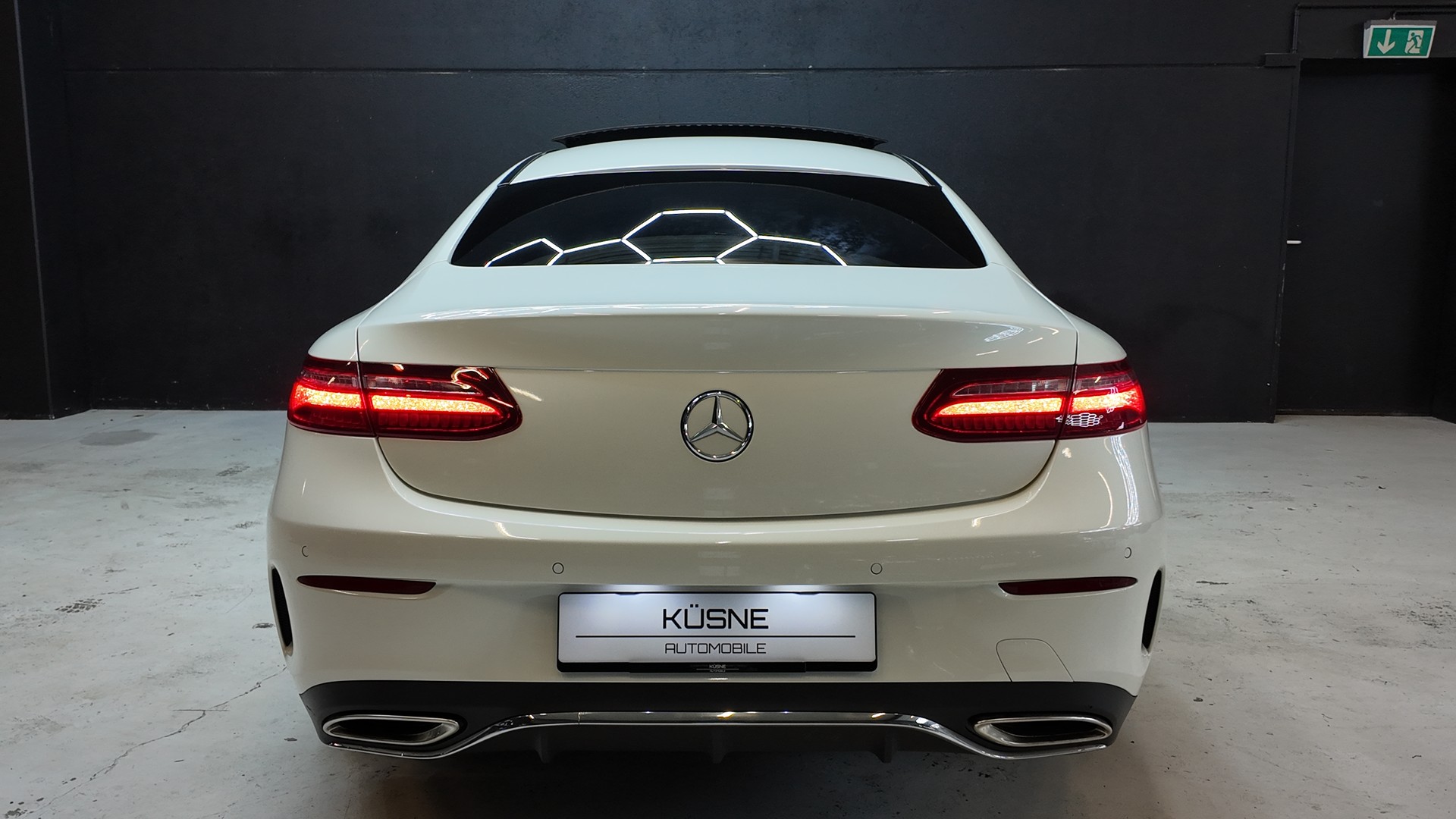 MERCEDES-BENZ E 400 Coupé AMG Line 4 Matic 9G-Tronic-image-4