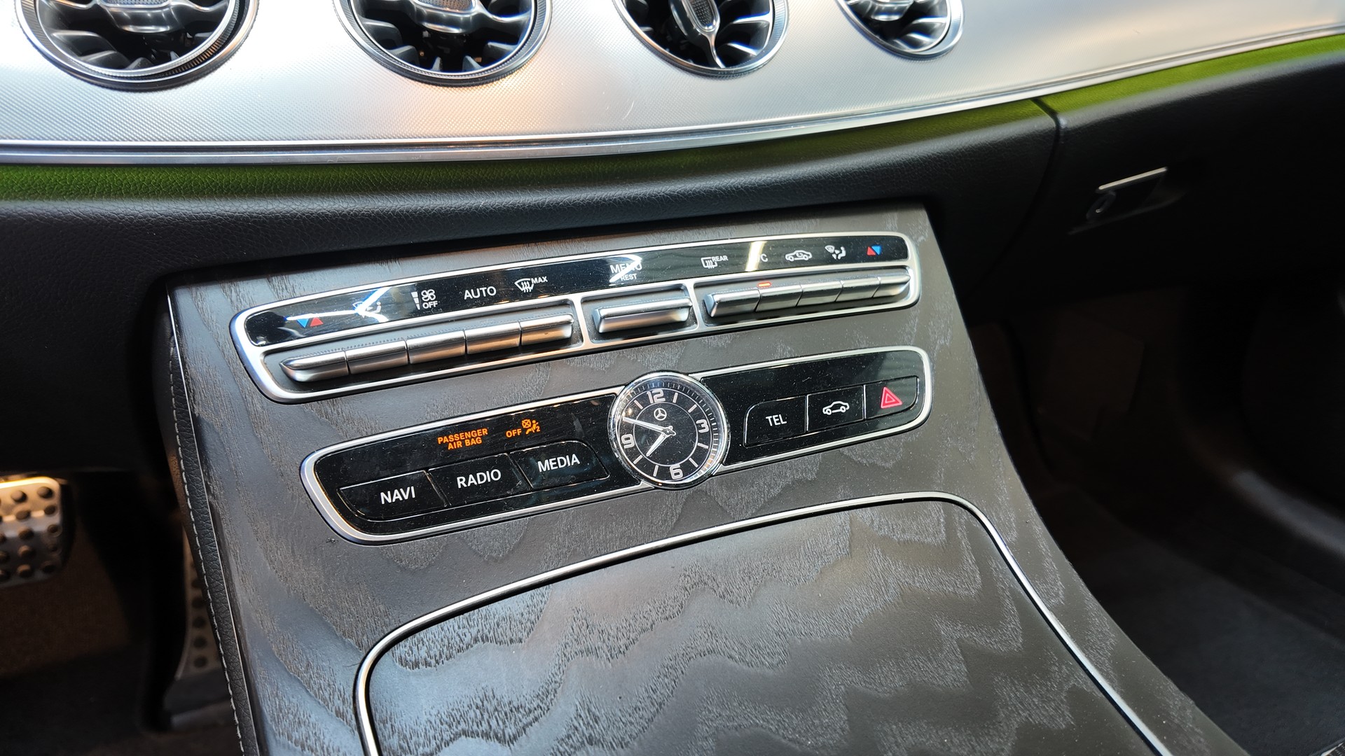 MERCEDES-BENZ E 400 Coupé AMG Line 4 Matic 9G-Tronic-image-14