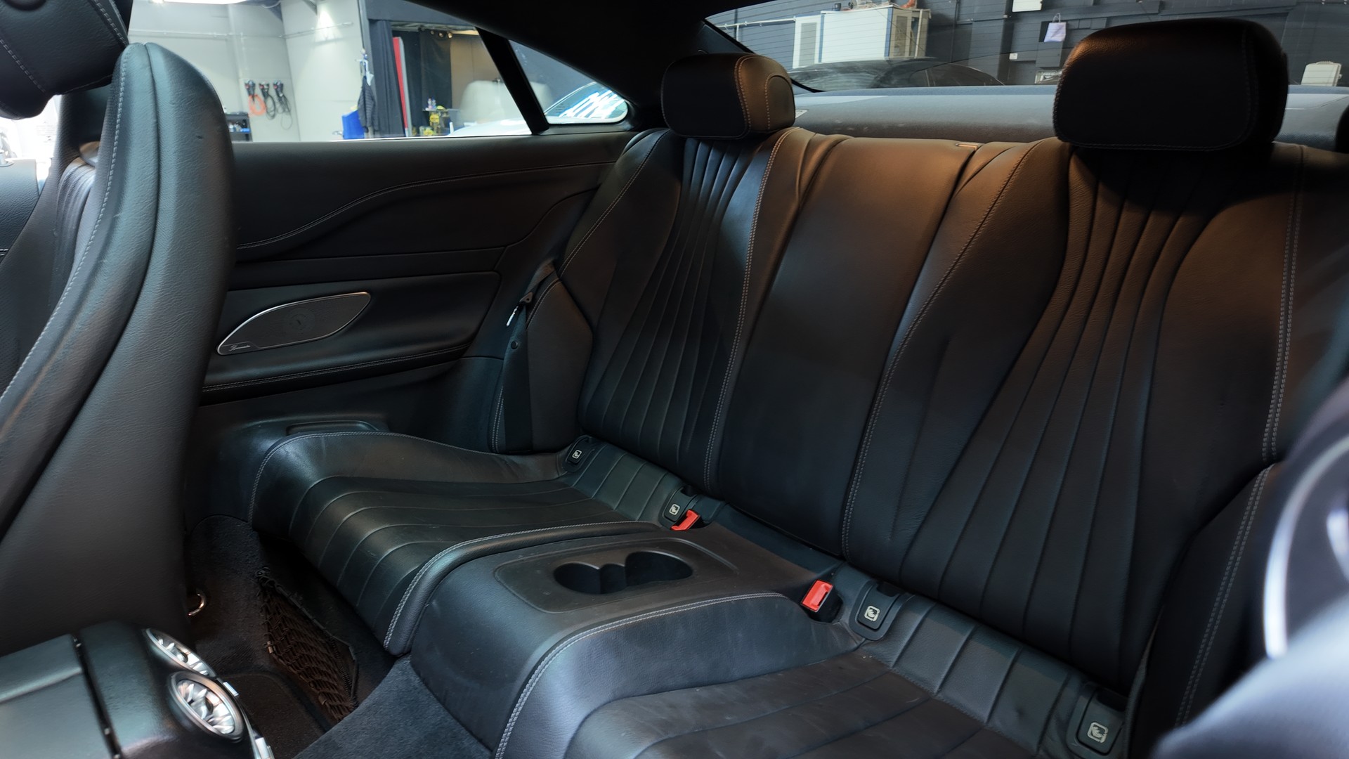 MERCEDES-BENZ E 400 Coupé AMG Line 4 Matic 9G-Tronic-image-11